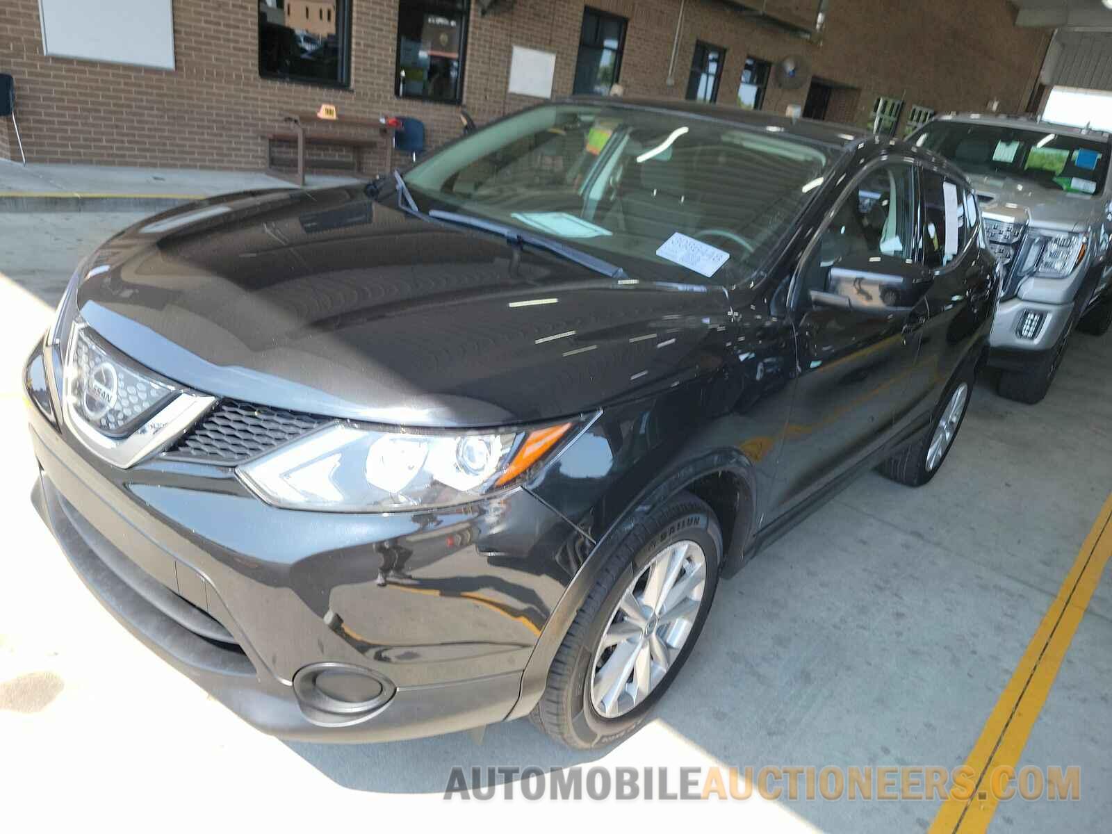 JN1BJ1CP3JW186753 Nissan Rogue Sport 2018