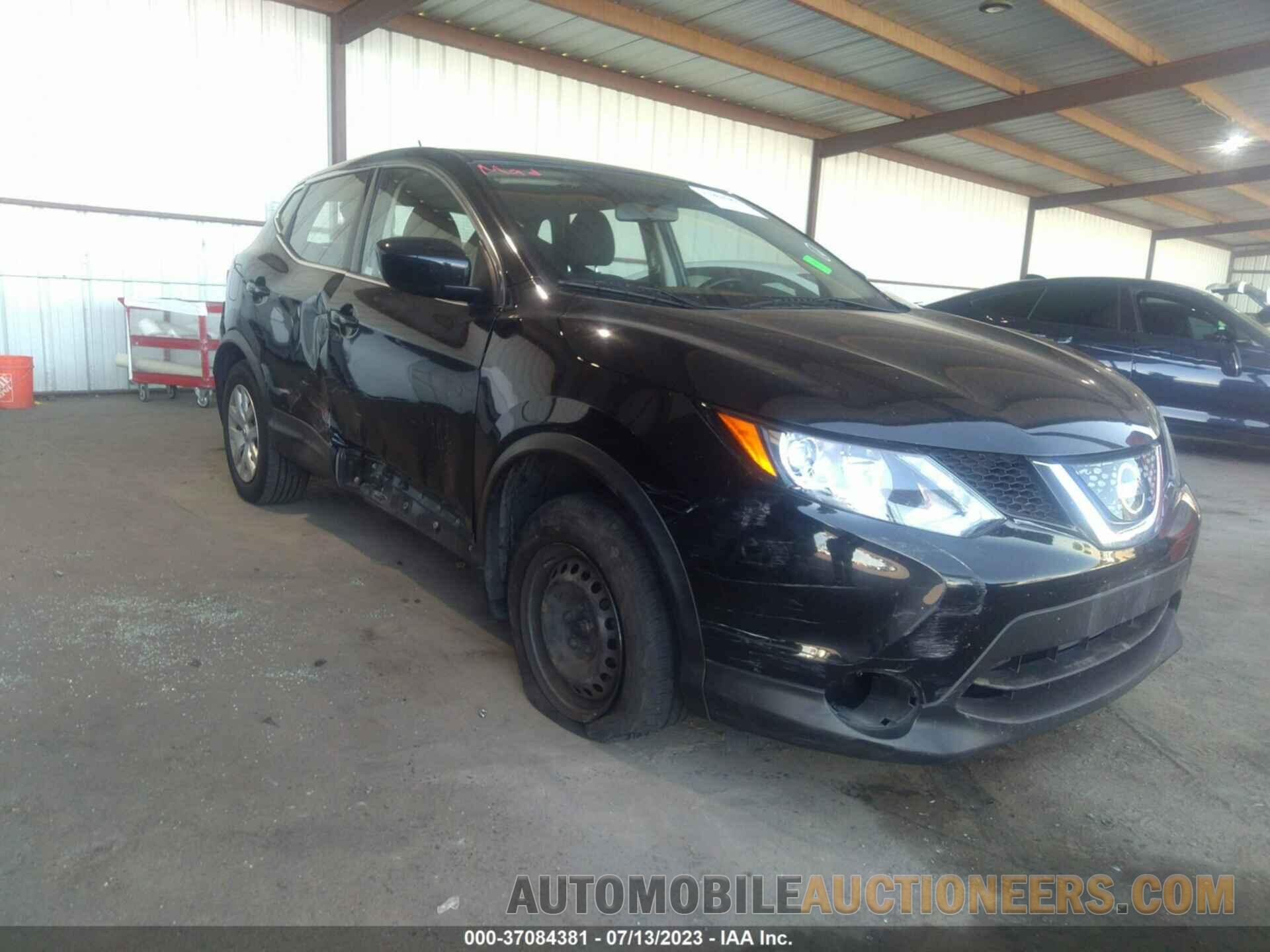 JN1BJ1CP3JW187918 NISSAN ROGUE SPORT 2018