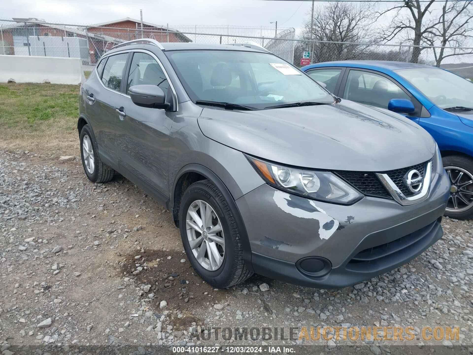 JN1BJ1CP4HW027038 NISSAN ROGUE SPORT 2017