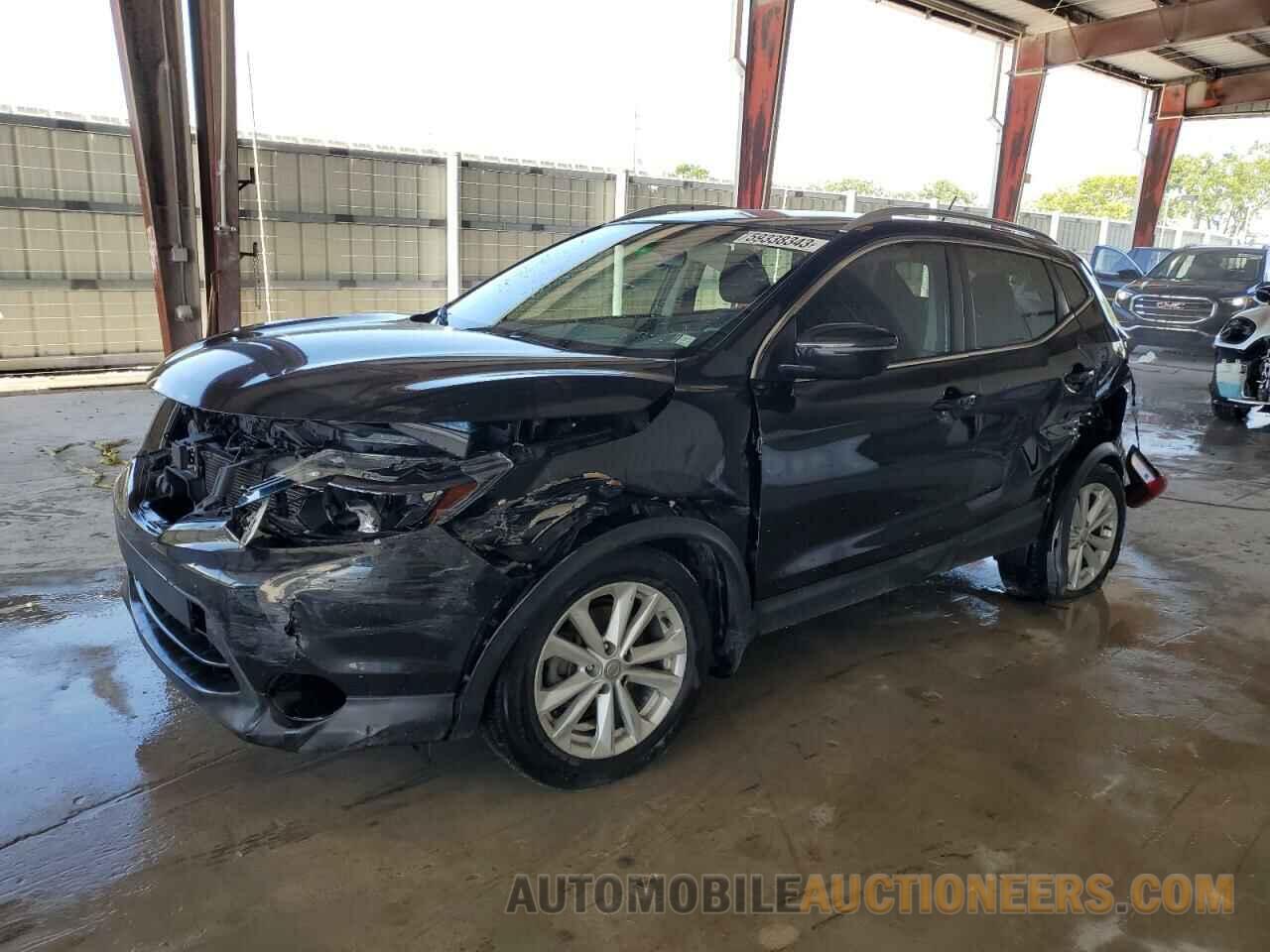 JN1BJ1CP4JW151509 NISSAN ROGUE 2018