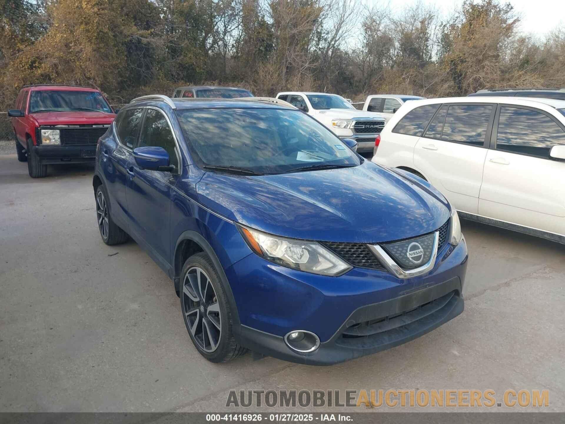 JN1BJ1CP4JW154040 NISSAN ROGUE SPORT 2018