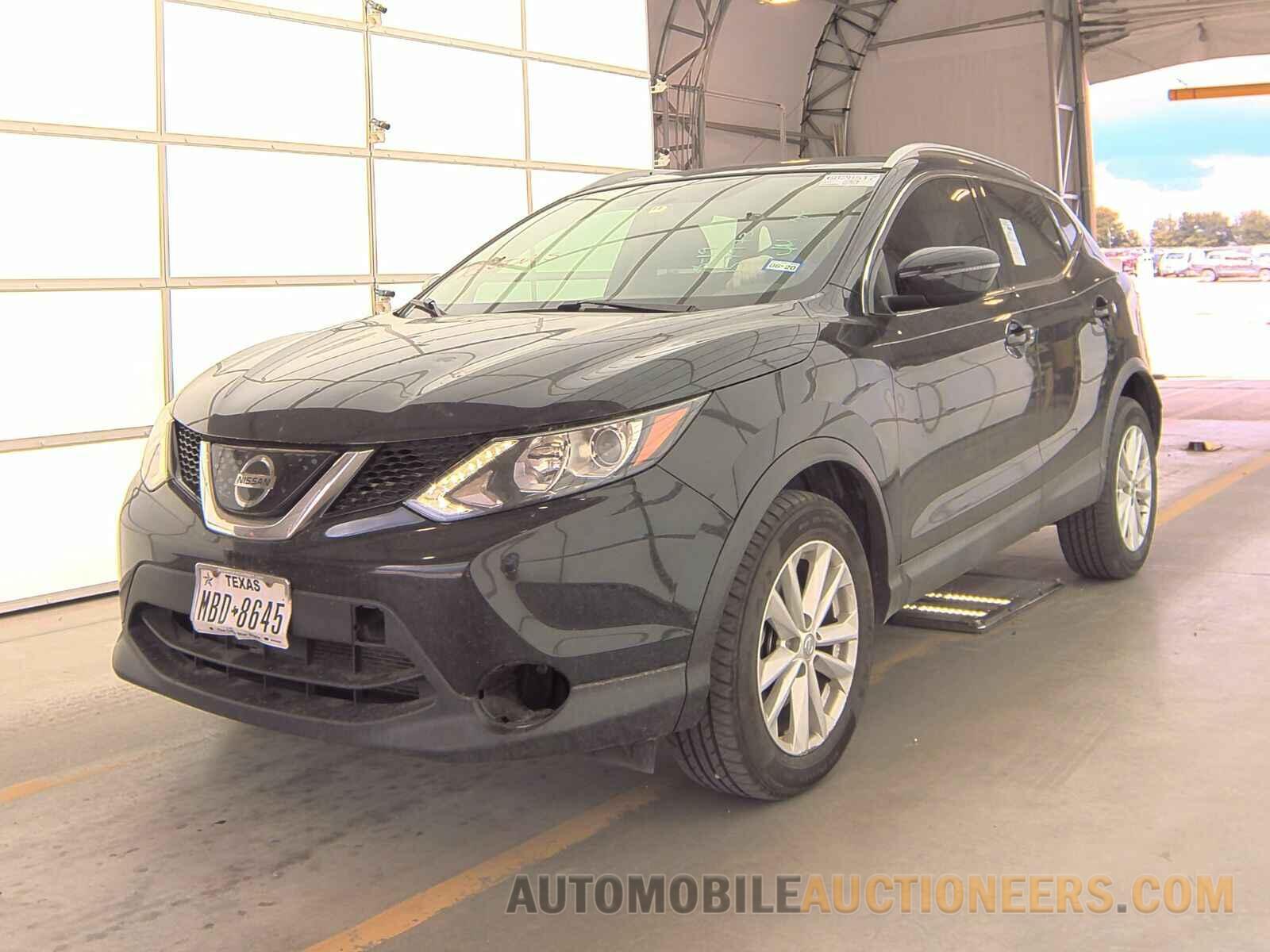 JN1BJ1CP4JW157973 Nissan Rogue Sport 2018