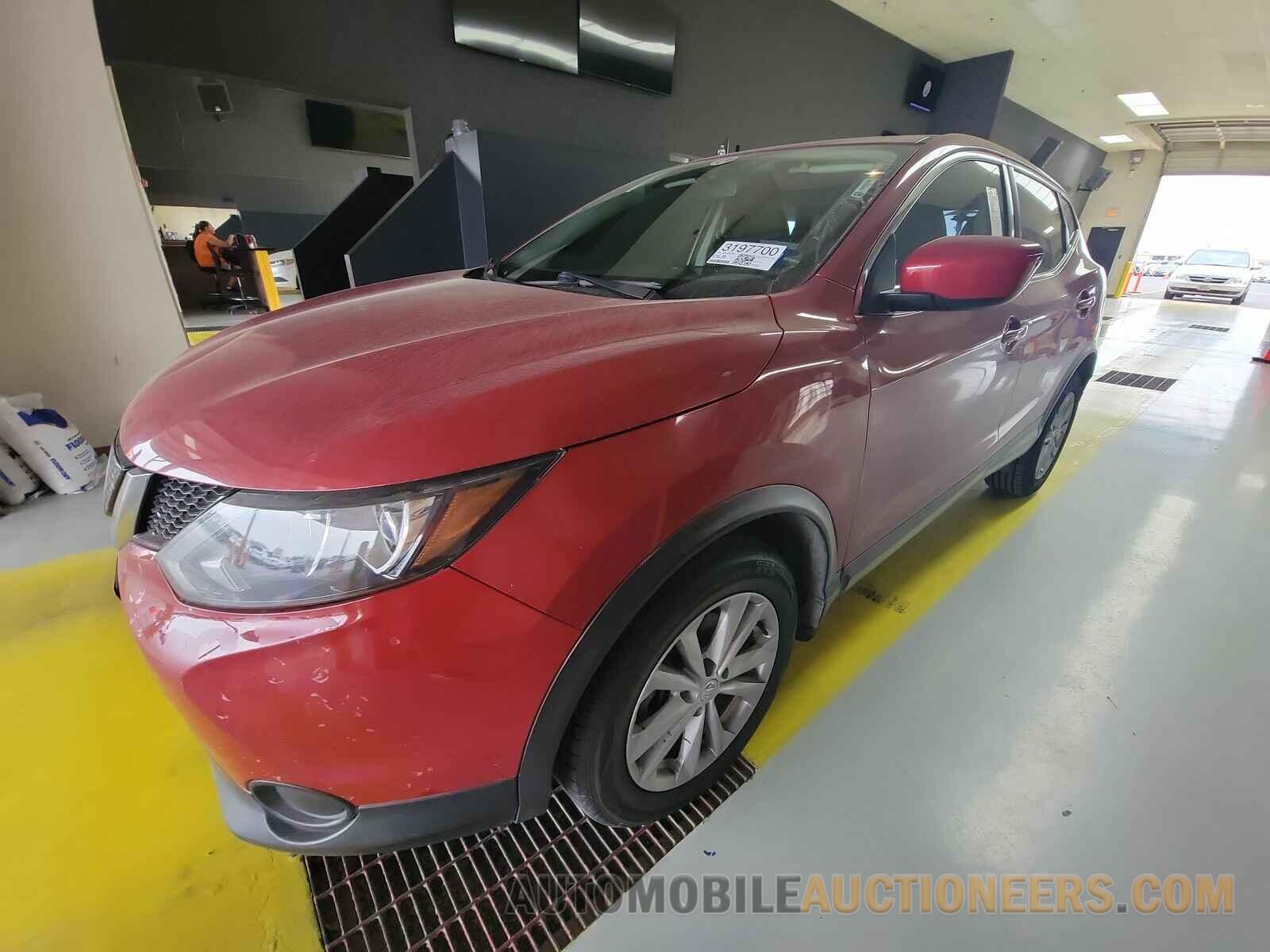 JN1BJ1CP4JW165183 Nissan Rogue Sport 2018