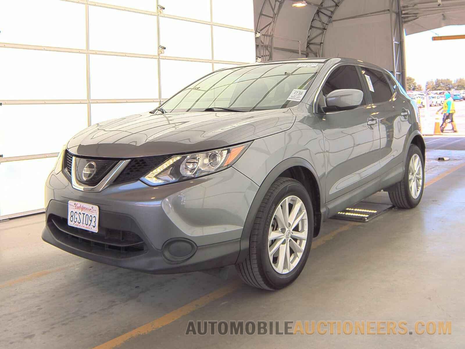 JN1BJ1CP4JW182937 Nissan Rogue Sport 2018