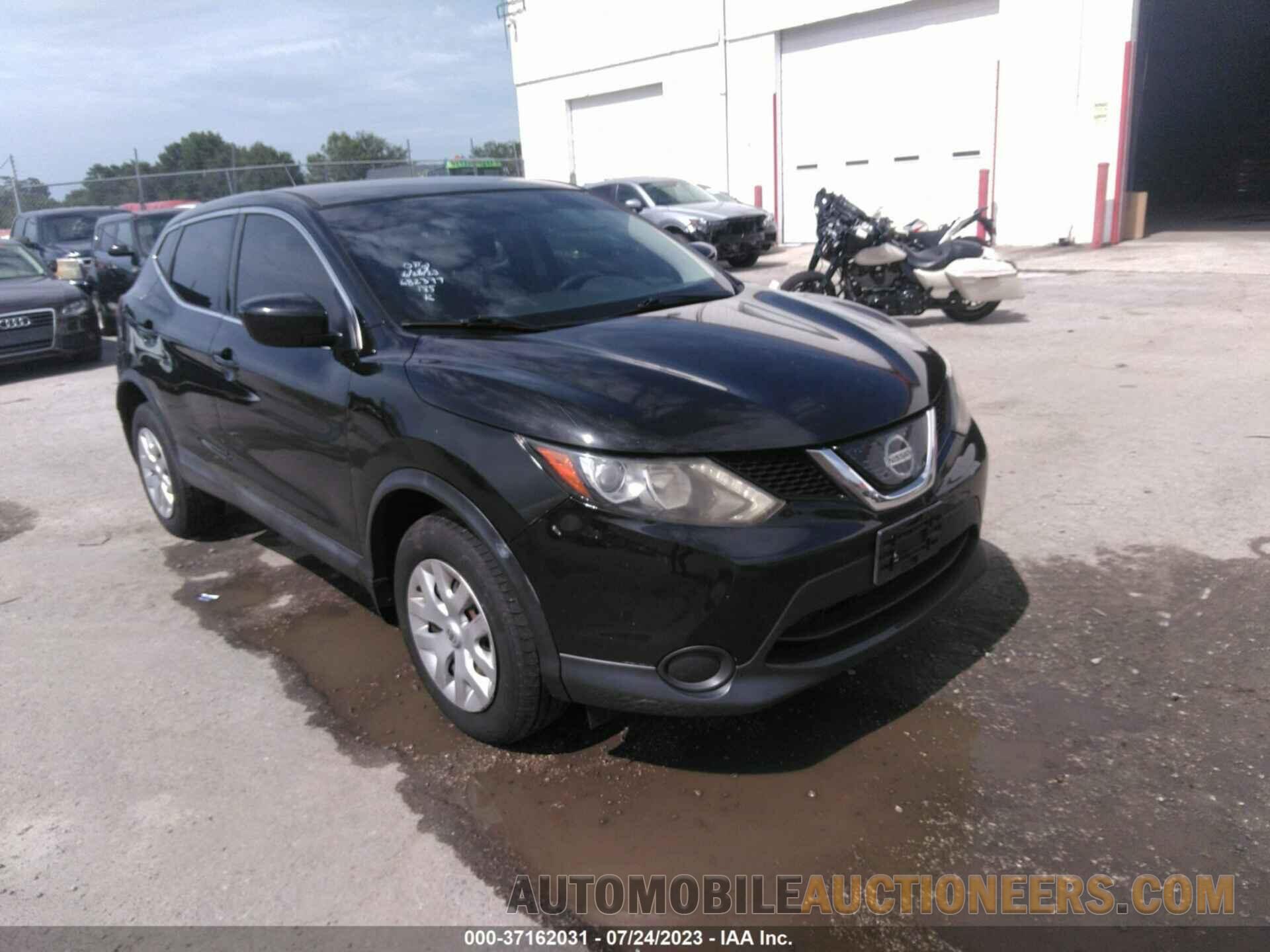 JN1BJ1CP4JW190388 NISSAN ROGUE SPORT 2018