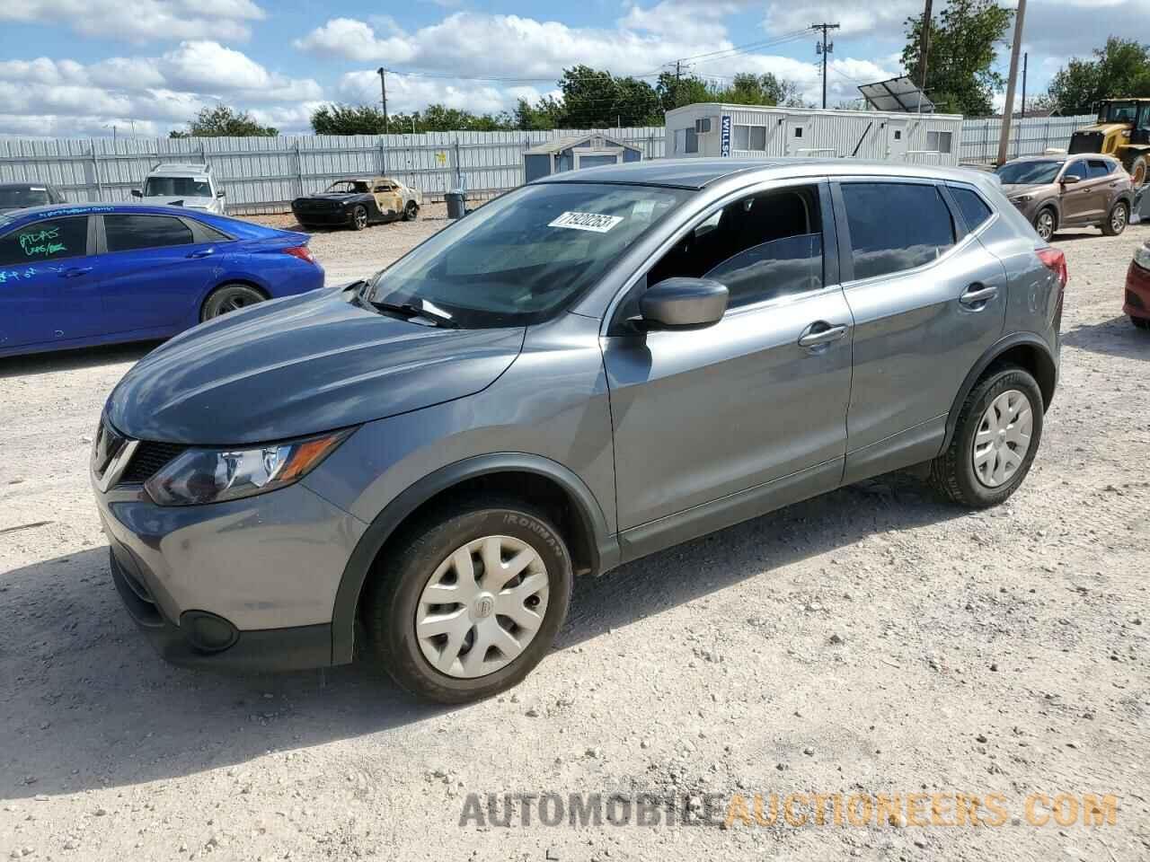 JN1BJ1CP4JW500829 NISSAN ROGUE 2018