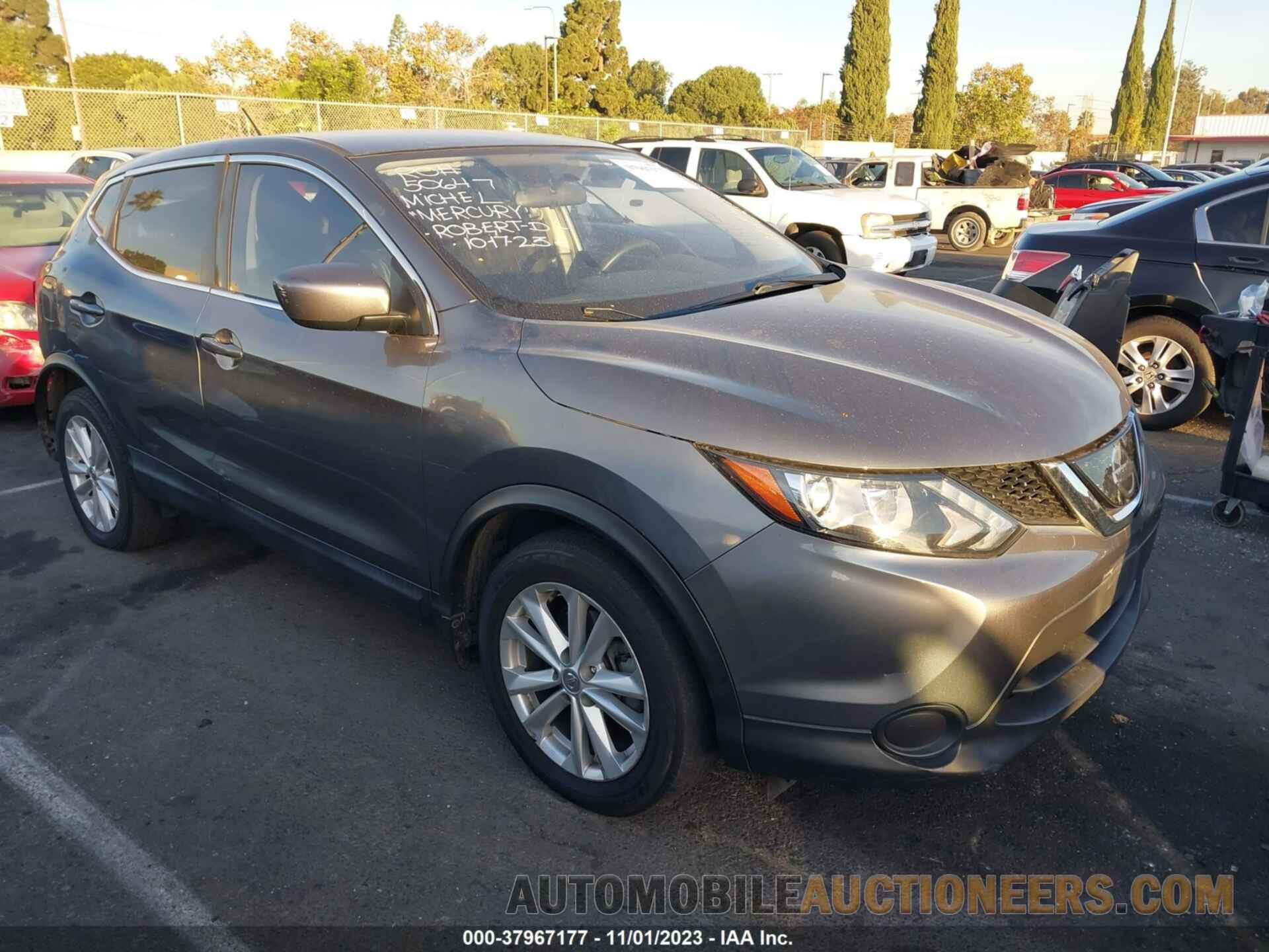 JN1BJ1CP4JW501107 NISSAN ROGUE SPORT 2018