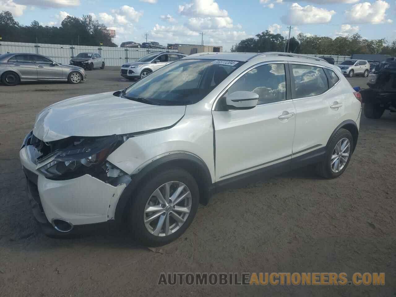 JN1BJ1CP5HW025749 NISSAN ROGUE 2017