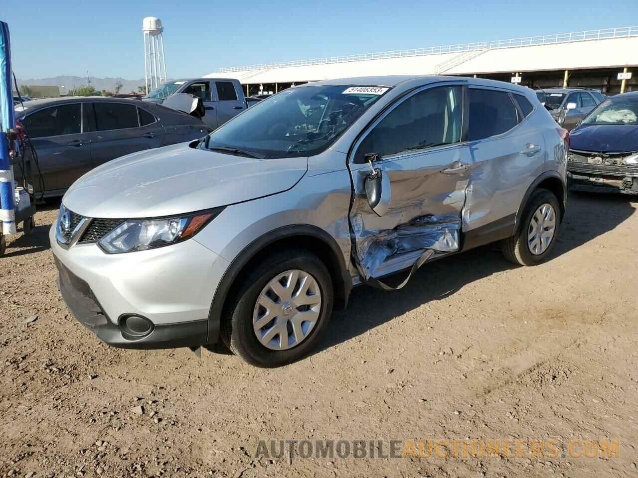 JN1BJ1CP5JW105705 NISSAN ROGUE 2018