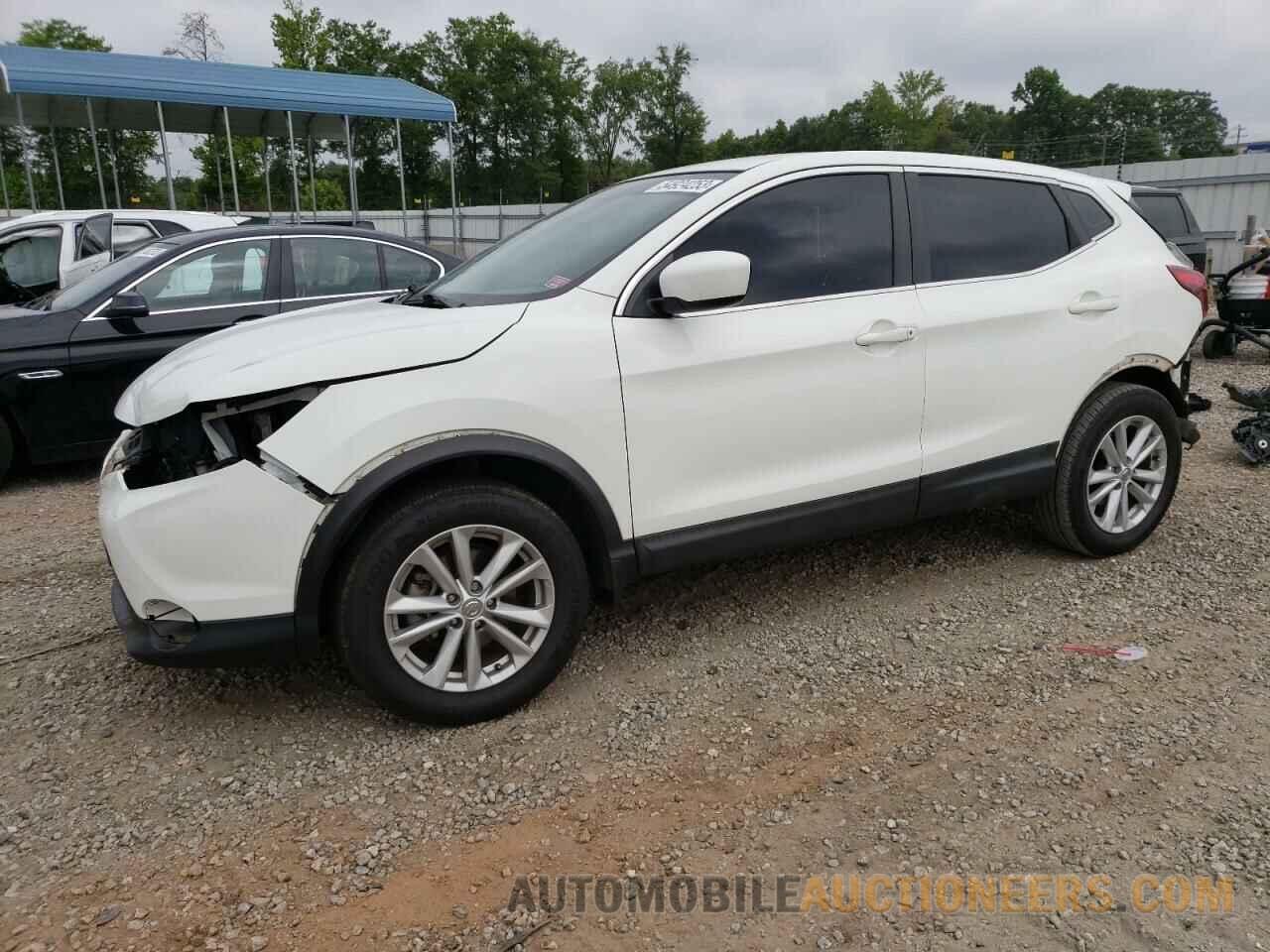 JN1BJ1CP5JW108541 NISSAN ROGUE 2018