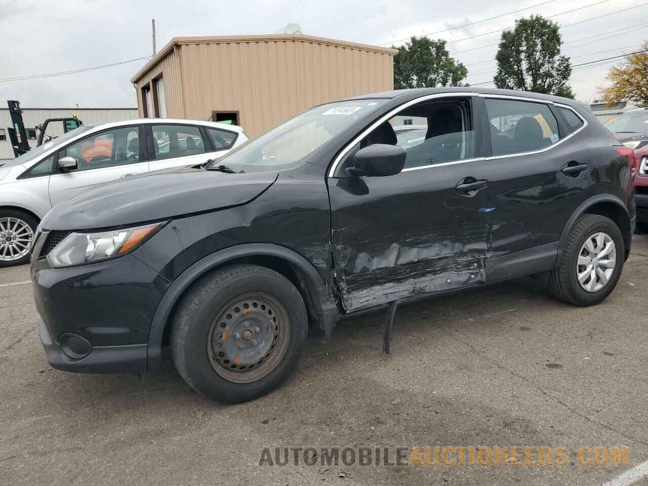 JN1BJ1CP5JW189265 NISSAN ROGUE 2018