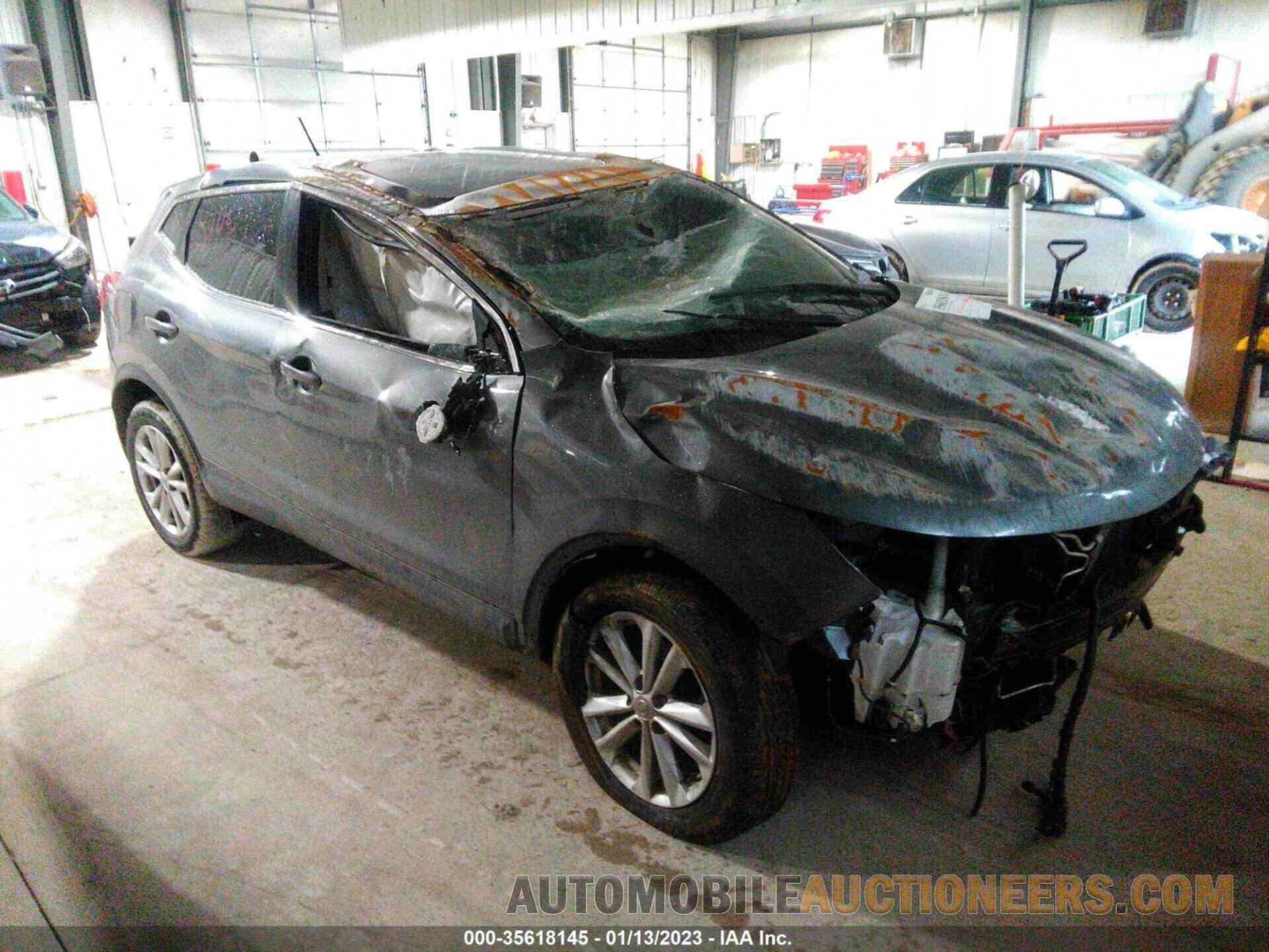 JN1BJ1CP5JW194028 NISSAN ROGUE SPORT 2018