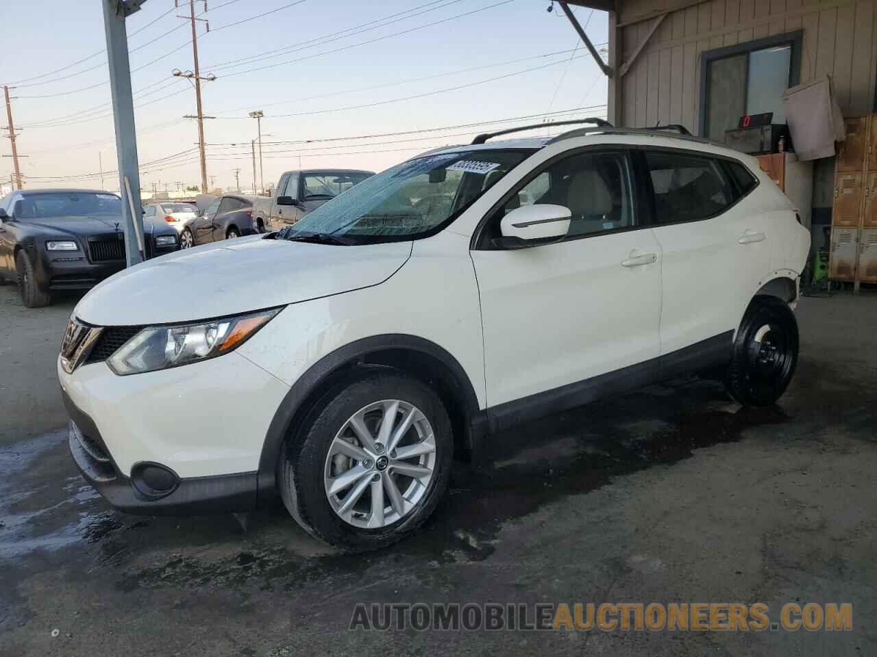 JN1BJ1CP5KW211136 NISSAN ROGUE 2019