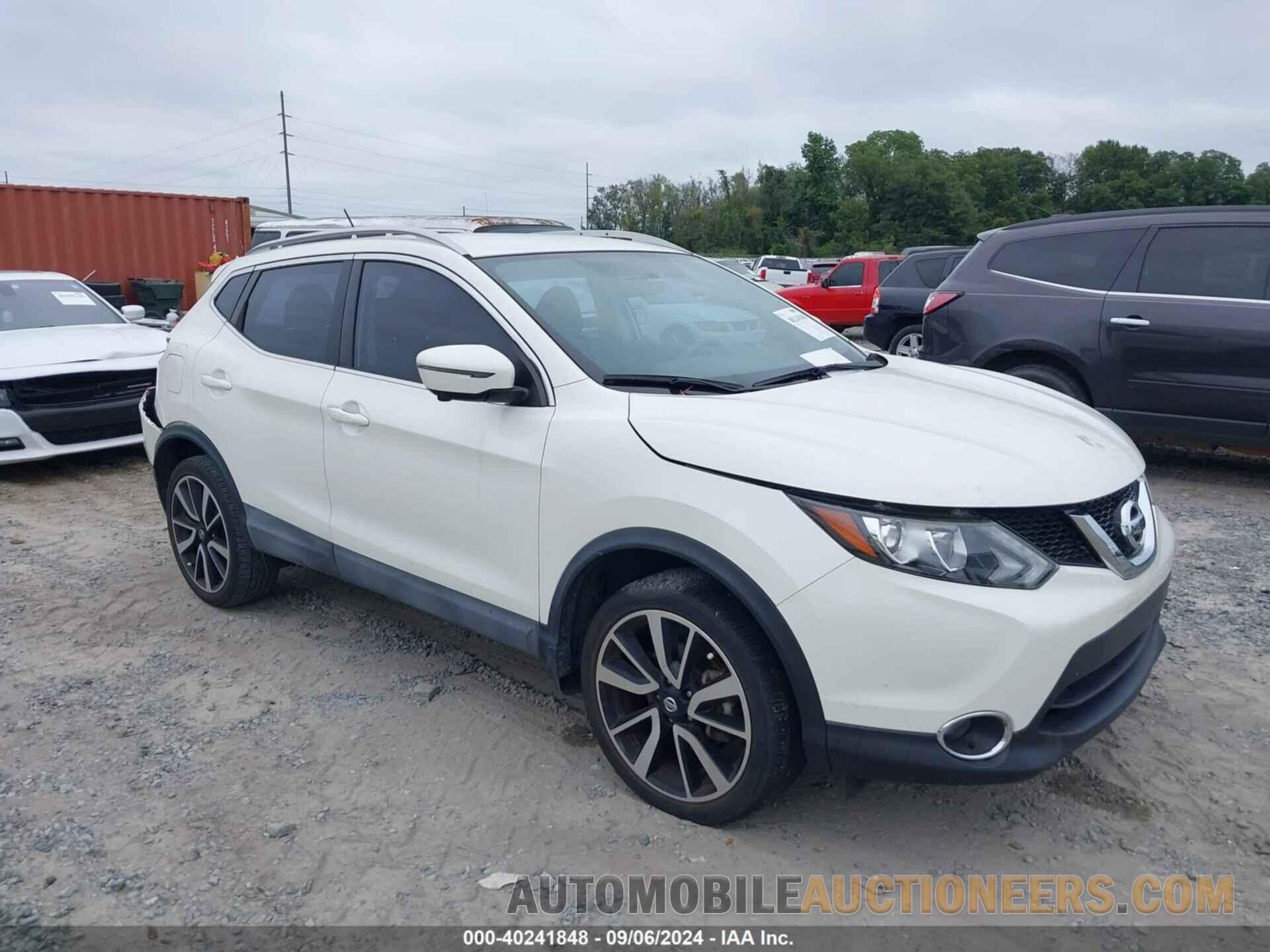 JN1BJ1CP6HW002870 NISSAN ROGUE SPORT 2017