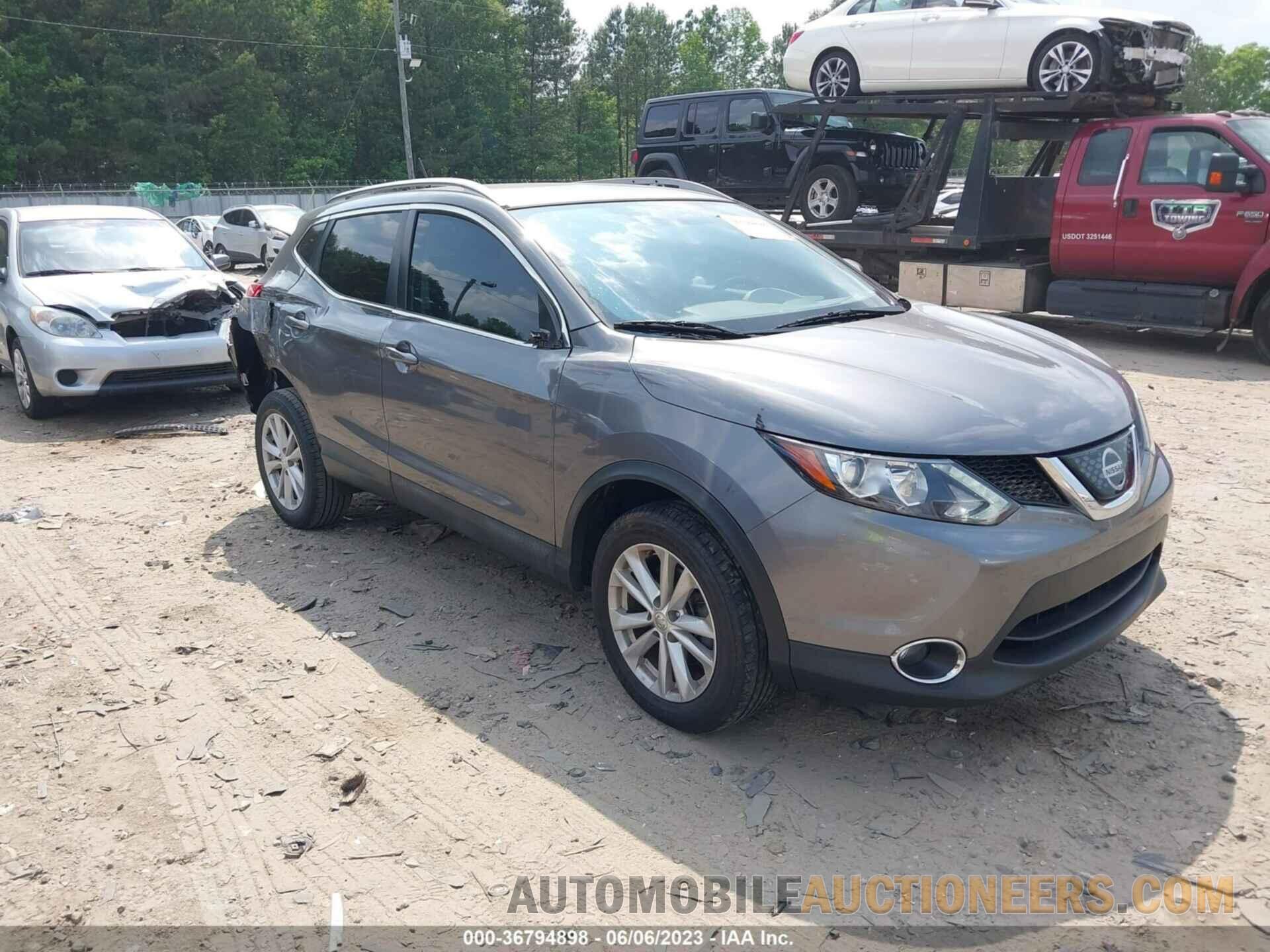 JN1BJ1CP6JW151348 NISSAN ROGUE SPORT 2018