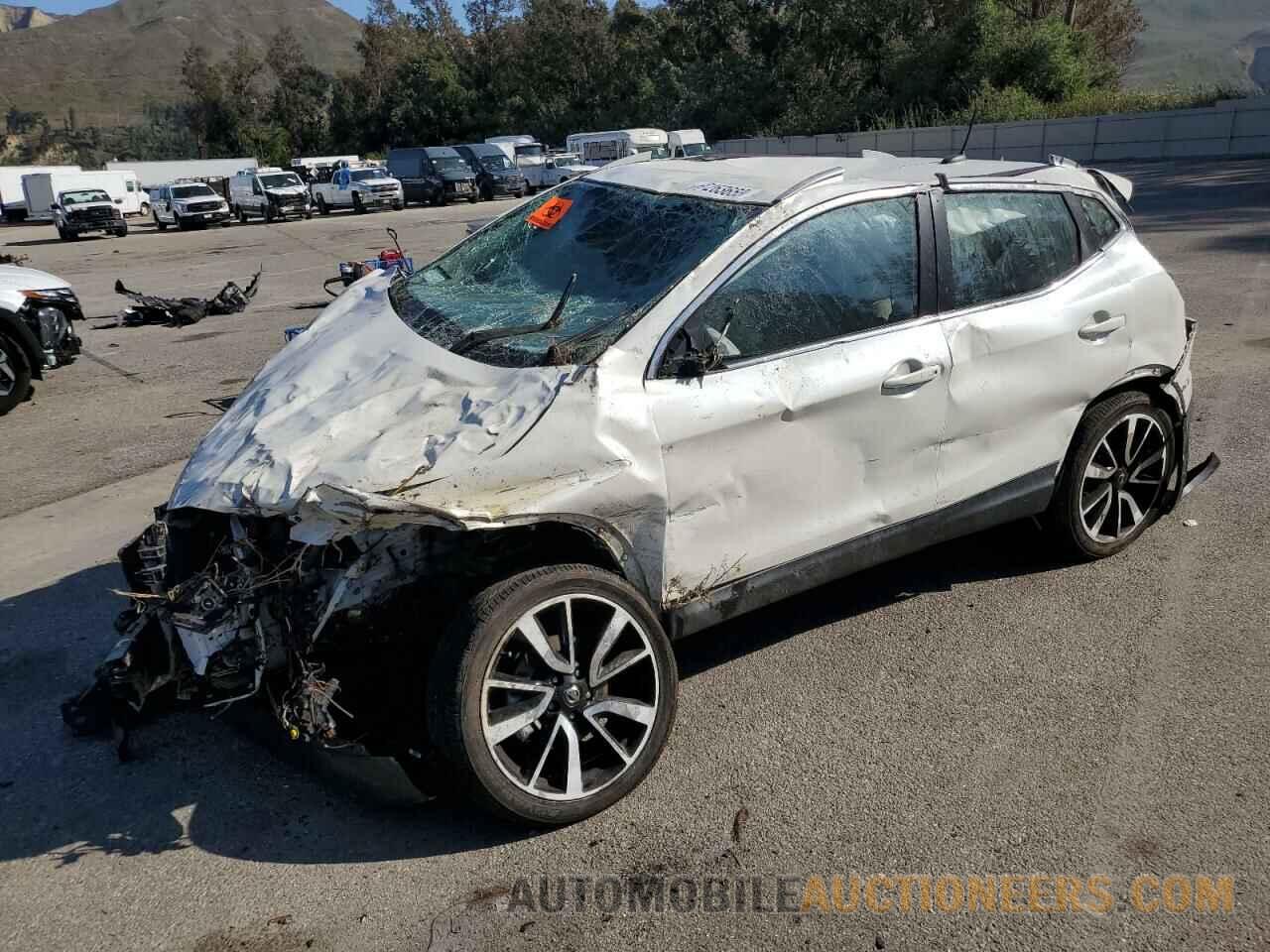 JN1BJ1CP6JW182986 NISSAN ROGUE 2018