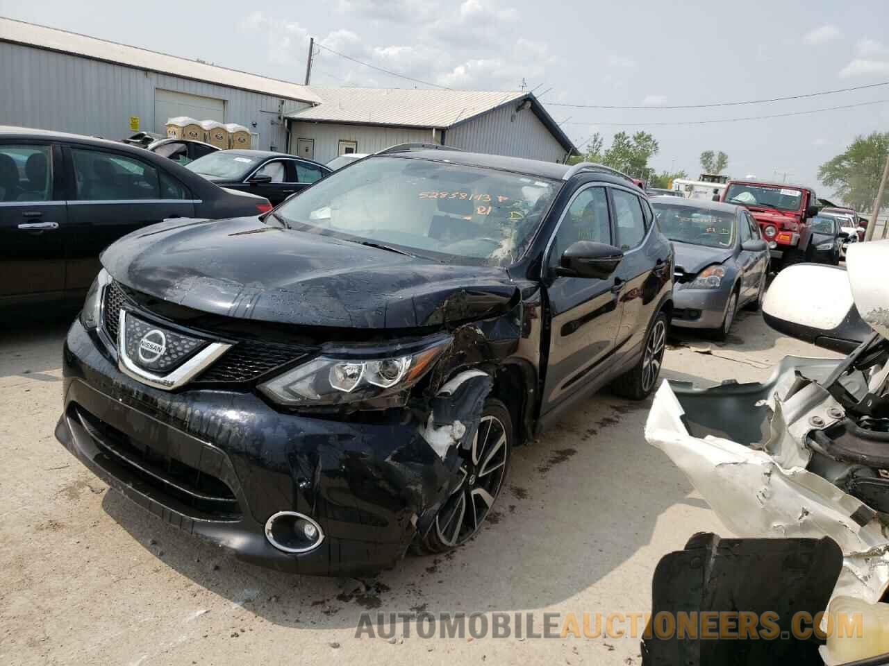 JN1BJ1CP6JW184043 NISSAN ROGUE 2018