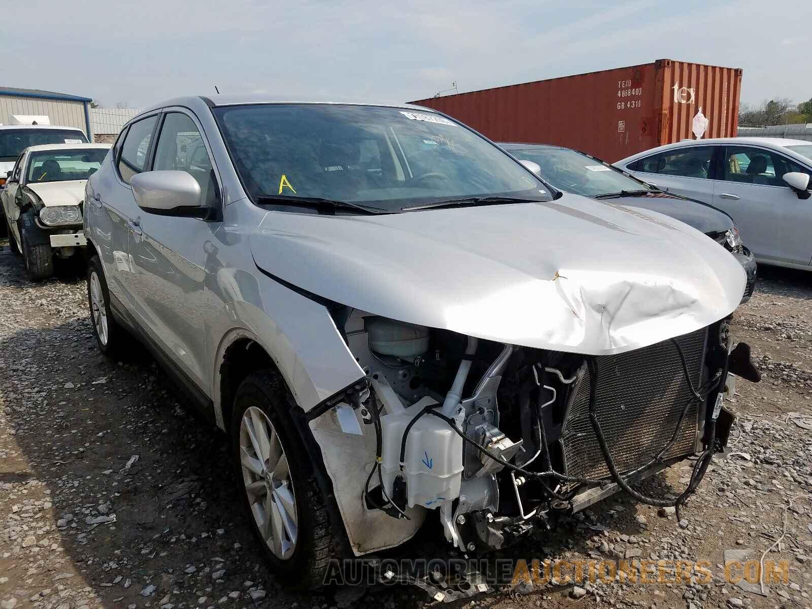 JN1BJ1CP6JW187766 NISSAN ROGUE 2018