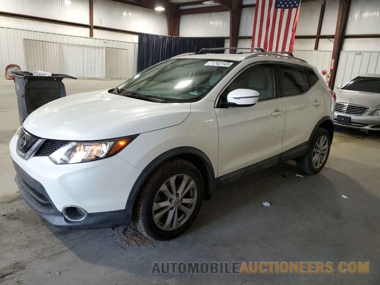 JN1BJ1CP6JW189985 NISSAN ROGUE 2018