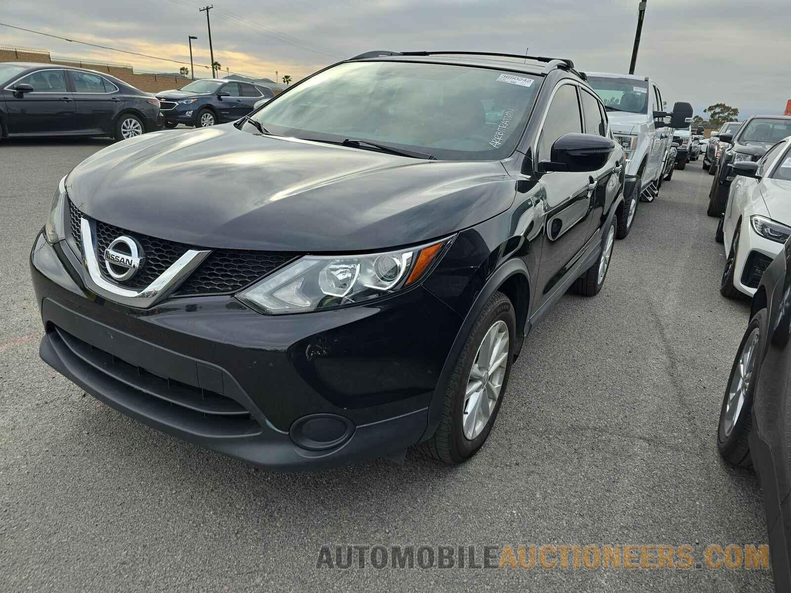 JN1BJ1CP7HW020942 Nissan Rogue Sport 2017