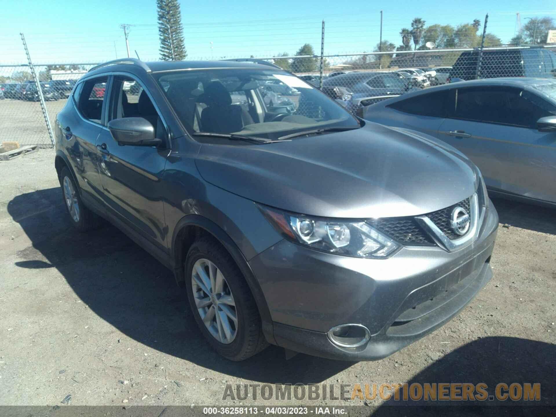 JN1BJ1CP7JW106256 NISSAN ROGUE SPORT 2018