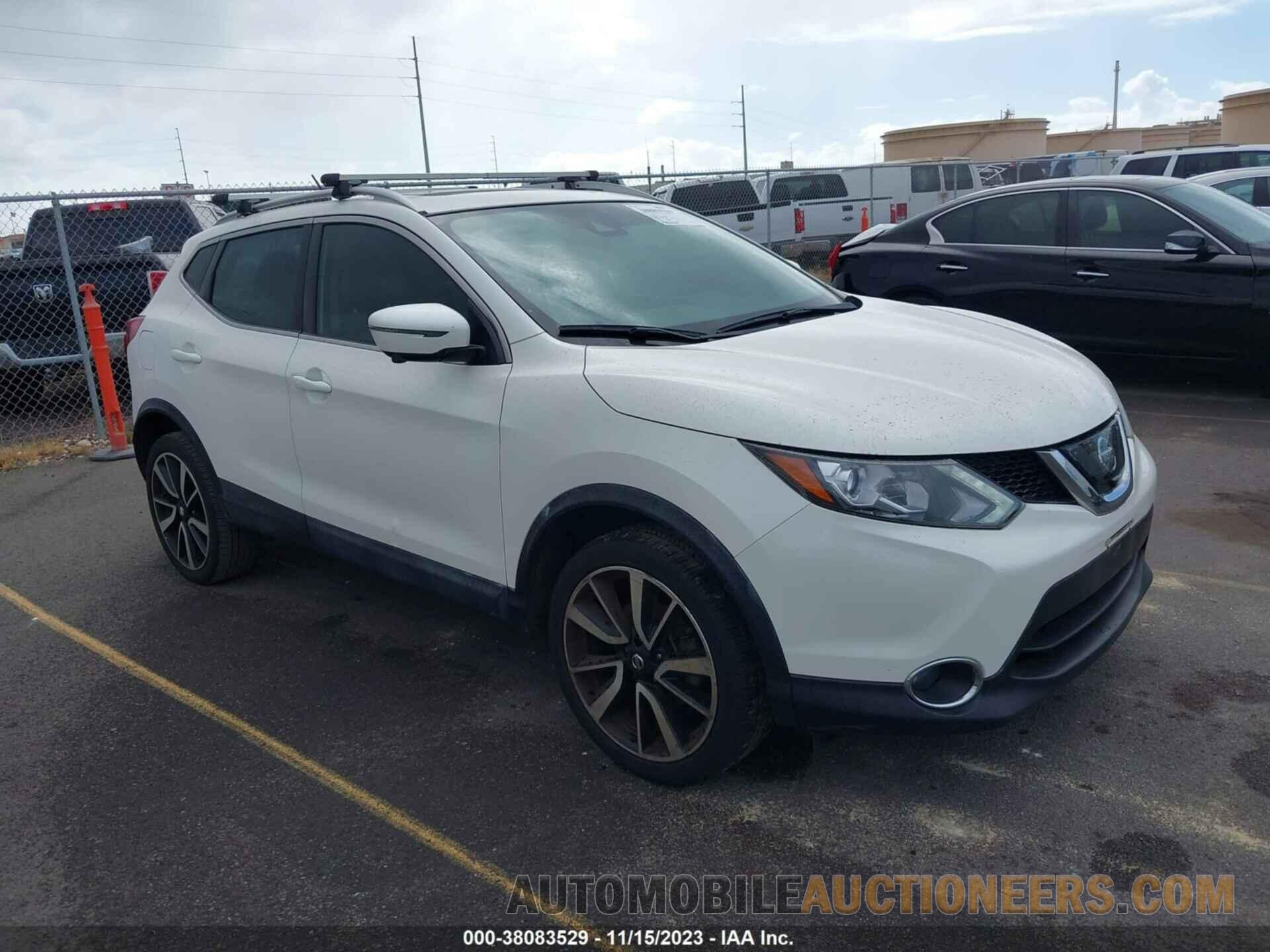 JN1BJ1CP7JW109478 NISSAN ROGUE SPORT 2018