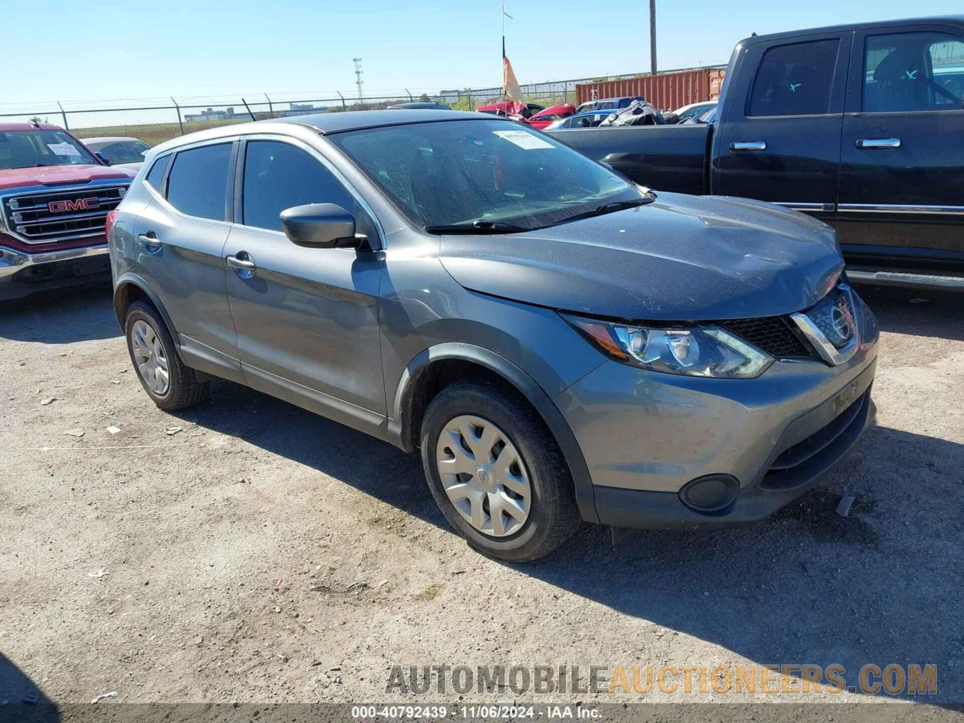 JN1BJ1CP7JW154498 NISSAN ROGUE SPORT 2018