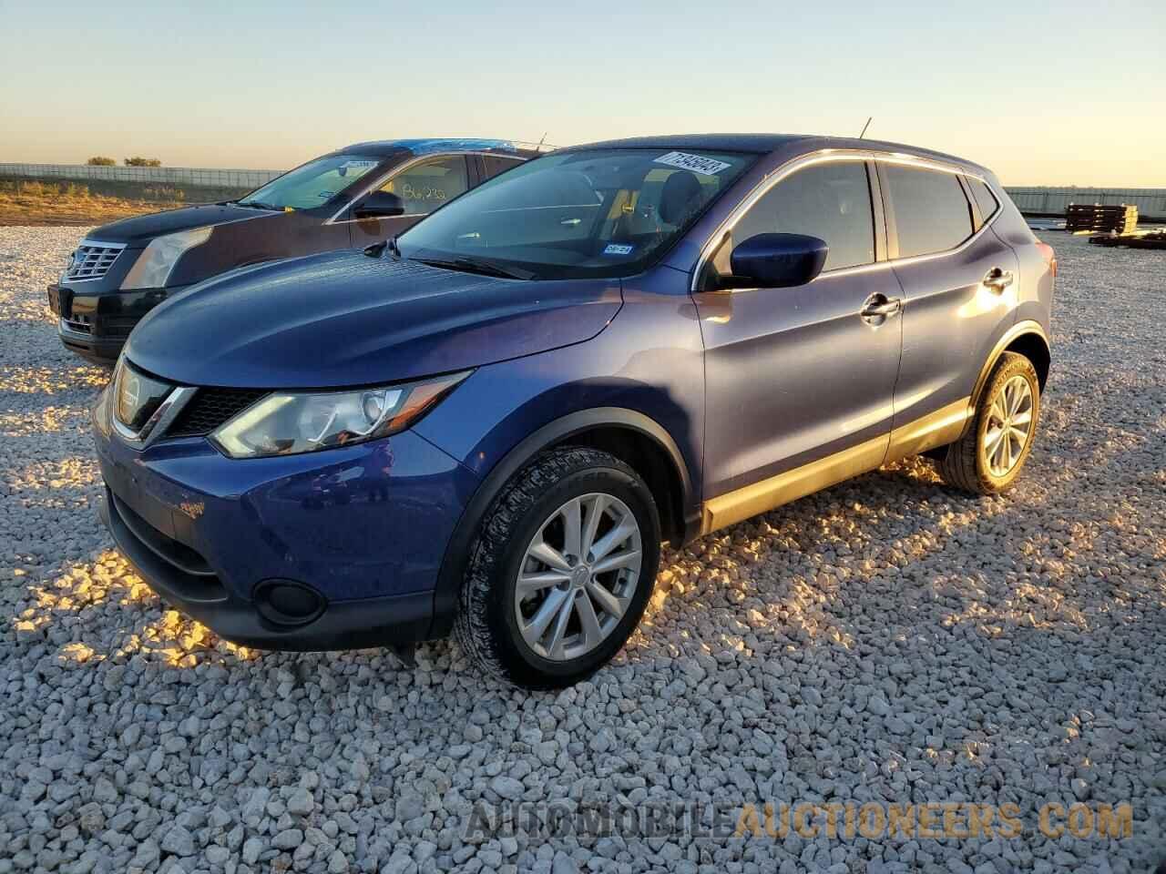 JN1BJ1CP7JW158146 NISSAN ROGUE 2018