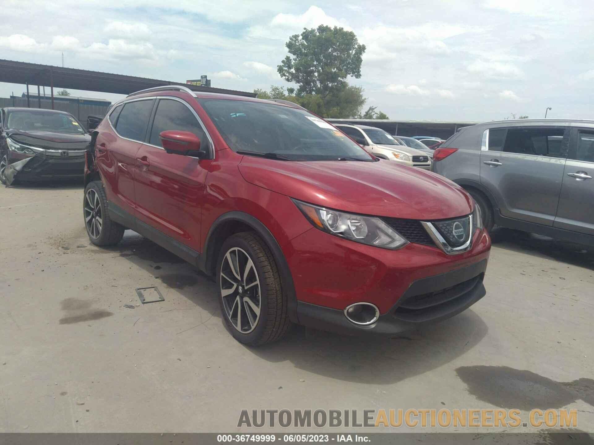 JN1BJ1CP7JW158972 NISSAN ROGUE SPORT 2018