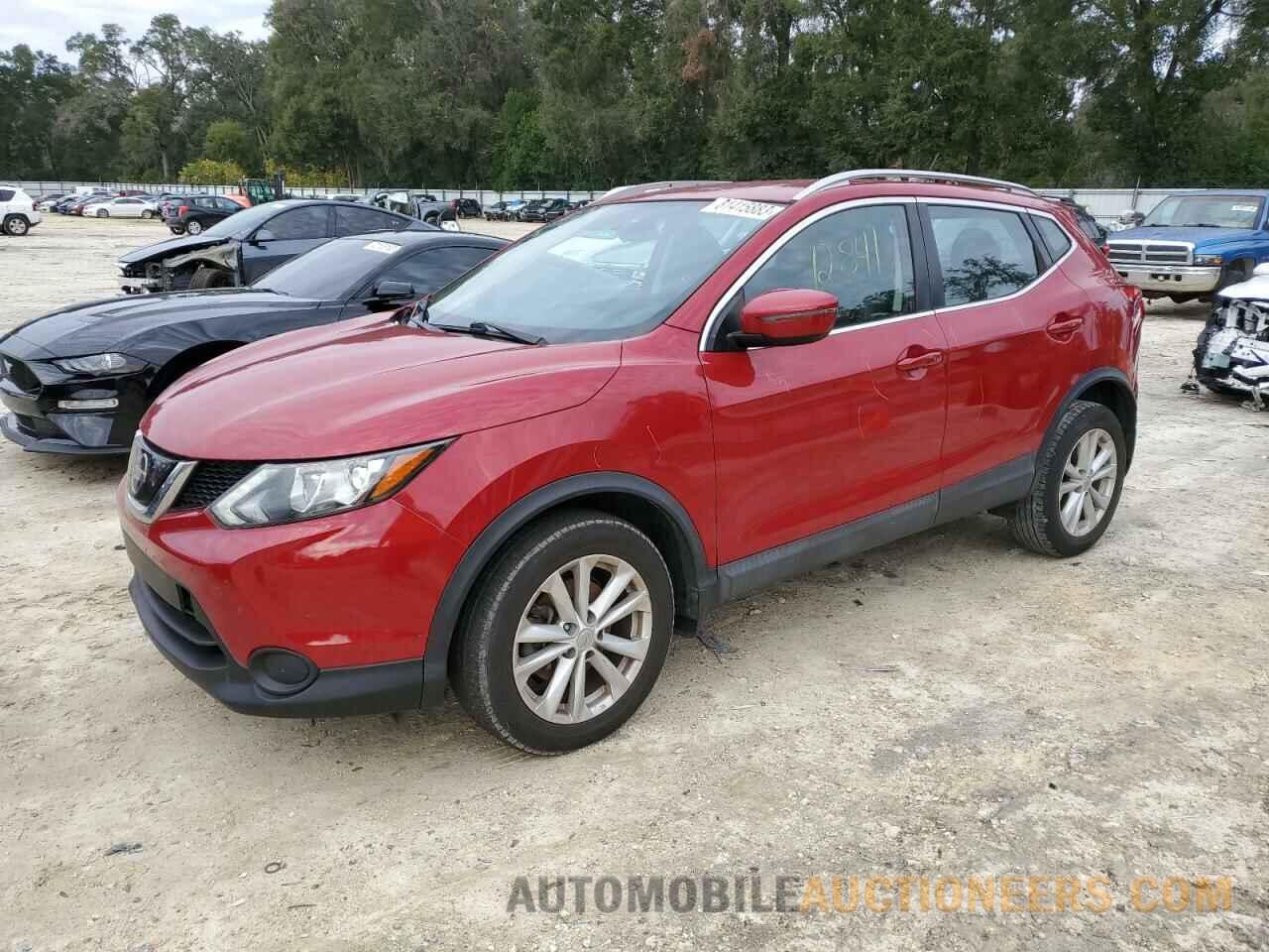 JN1BJ1CP7JW160656 NISSAN ROGUE 2018