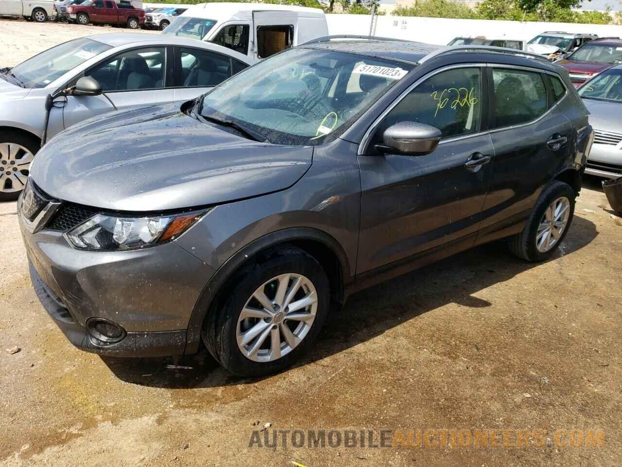 JN1BJ1CP7JW181605 NISSAN ROGUE 2018