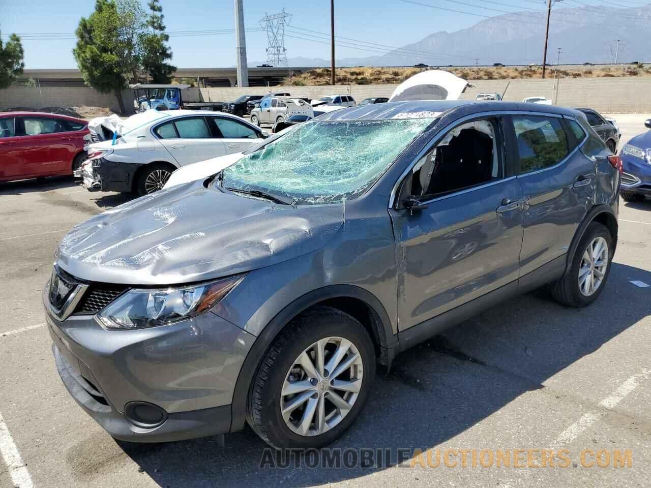 JN1BJ1CP7JW183175 NISSAN ROGUE 2018