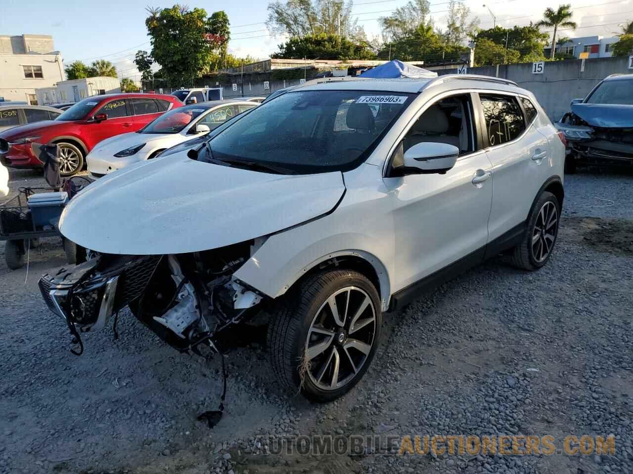 JN1BJ1CP7JW187260 NISSAN ROGUE 2018