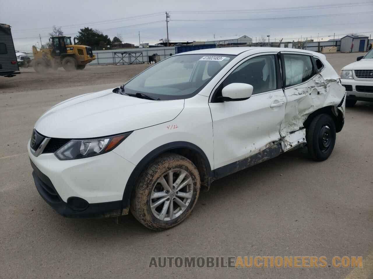 JN1BJ1CP7JW191082 NISSAN ROGUE 2018