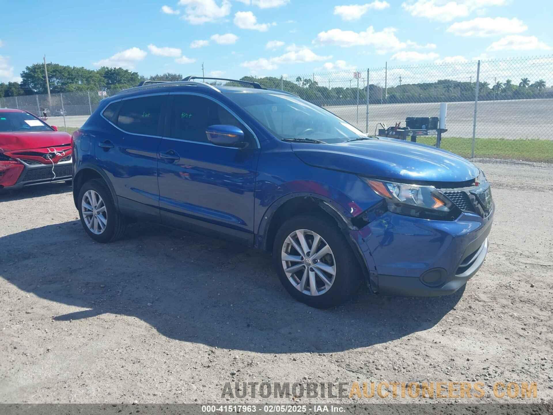 JN1BJ1CP7JW195973 NISSAN ROGUE SPORT 2018