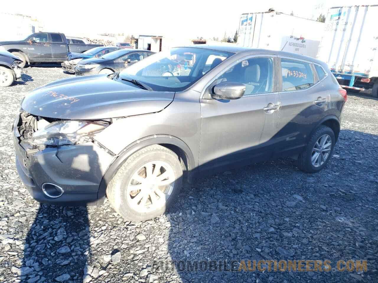 JN1BJ1CP8HW031996 NISSAN ROGUE 2017