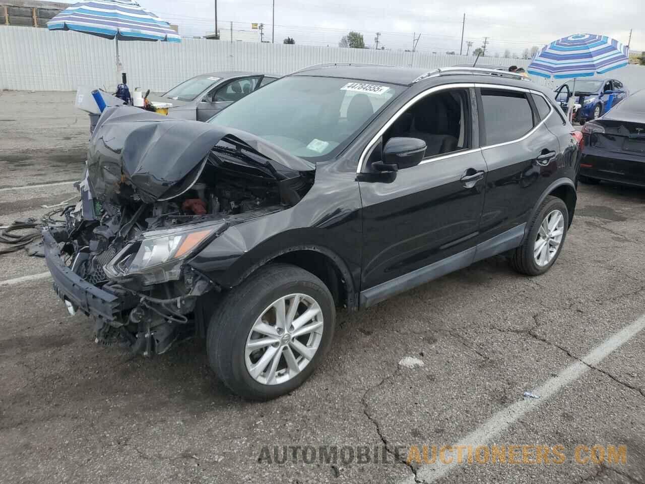 JN1BJ1CP8JW106590 NISSAN ROGUE 2018