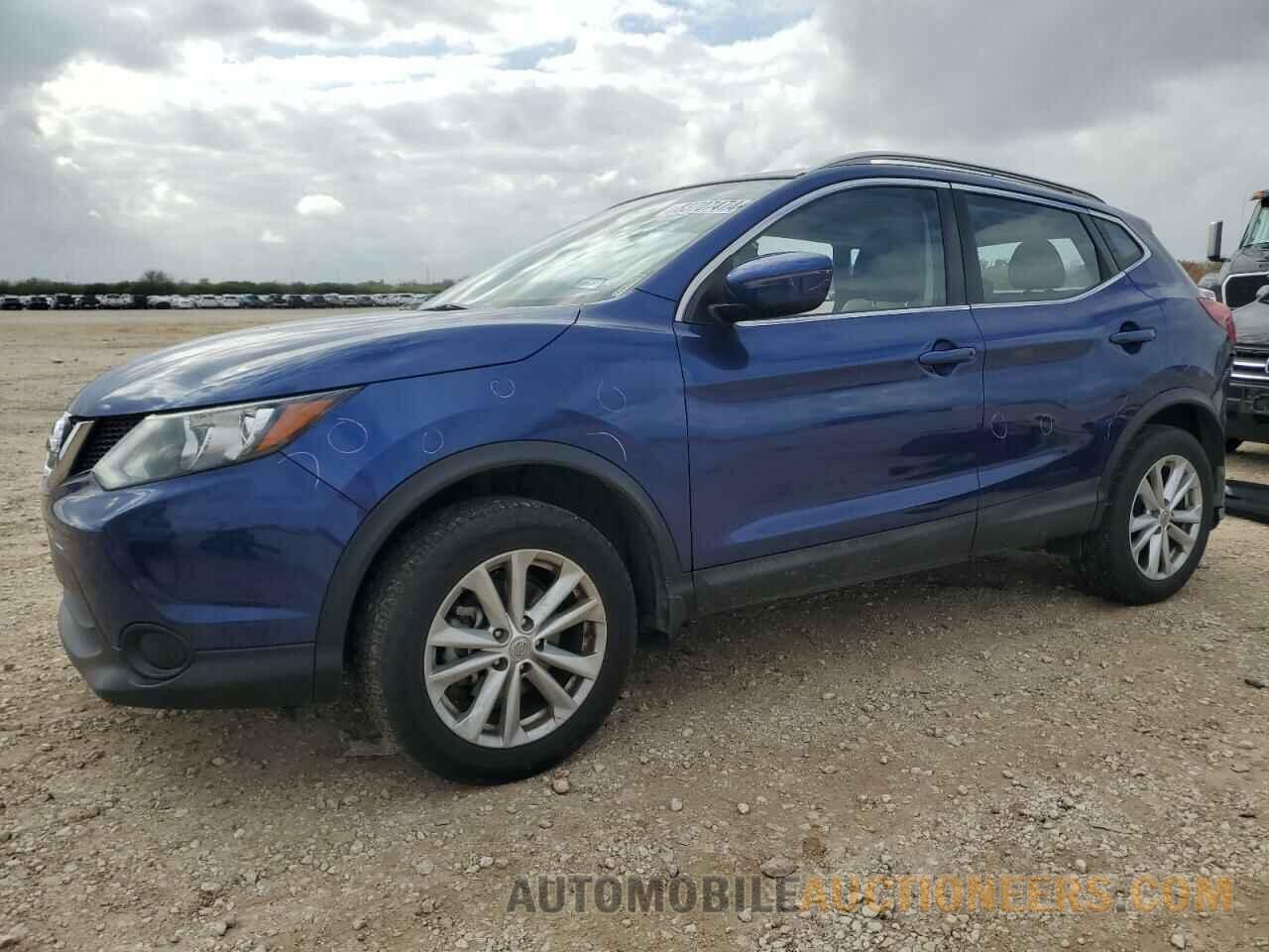 JN1BJ1CP8JW109859 NISSAN ROGUE 2018