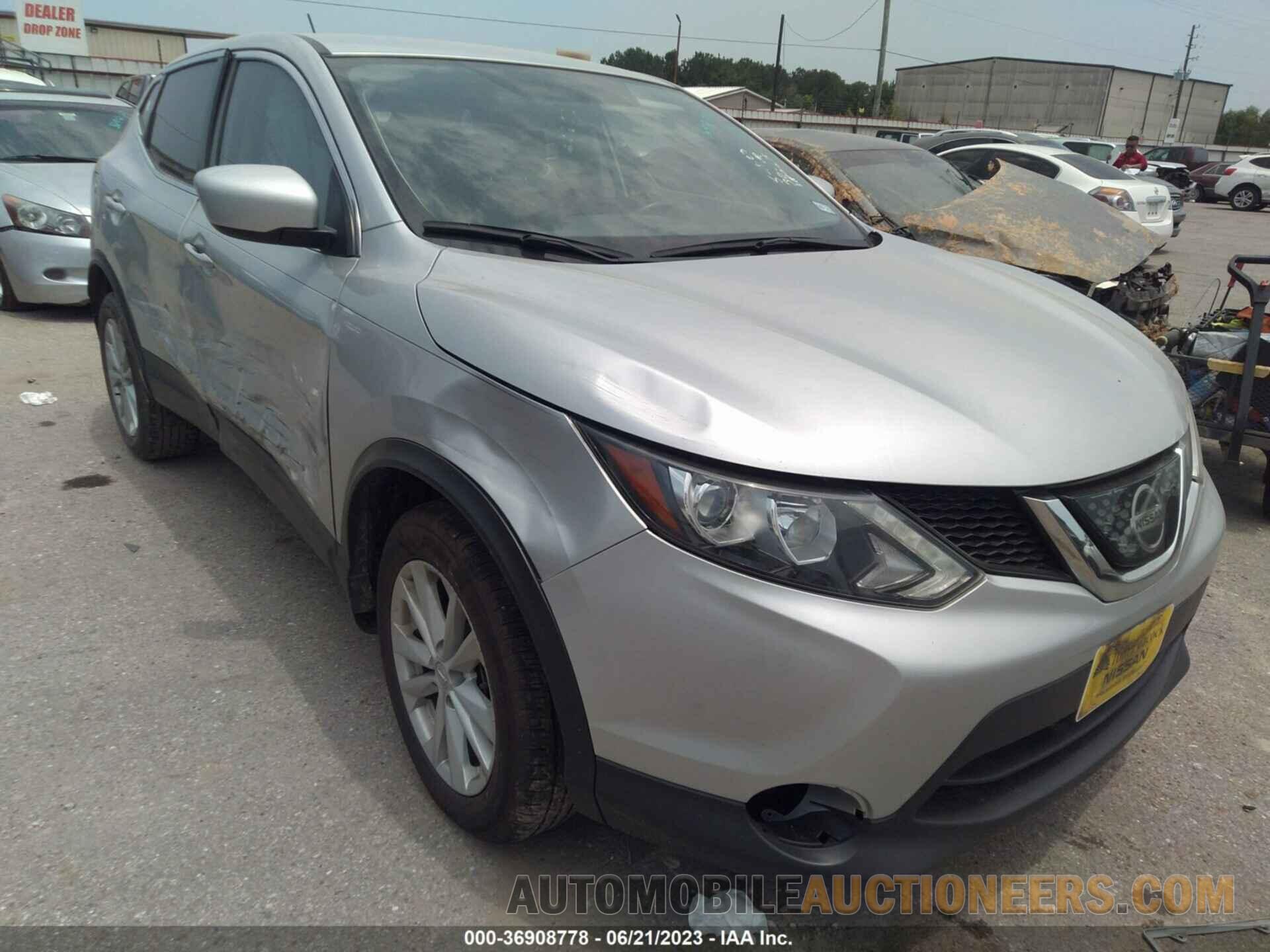 JN1BJ1CP8JW160164 NISSAN ROGUE SPORT 2018