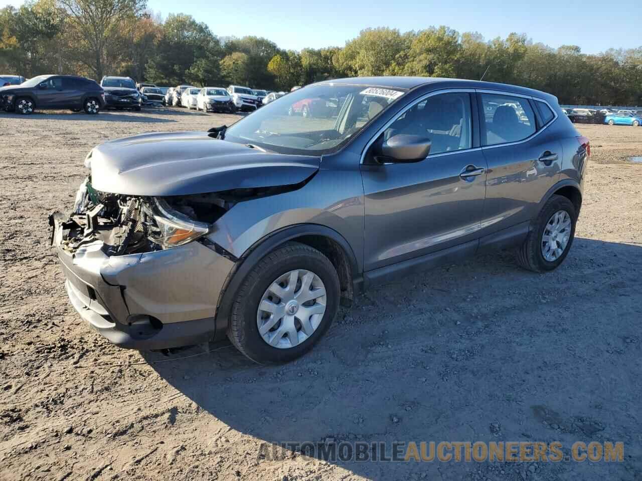 JN1BJ1CP8JW162738 NISSAN ROGUE 2018