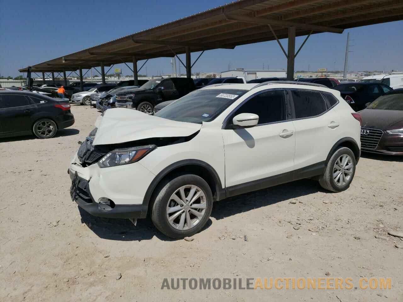 JN1BJ1CP8JW163114 NISSAN ROGUE 2018