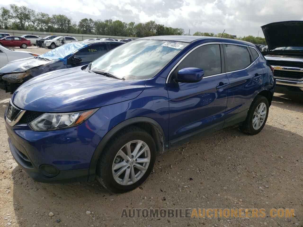 JN1BJ1CP8JW183749 NISSAN ROGUE 2018