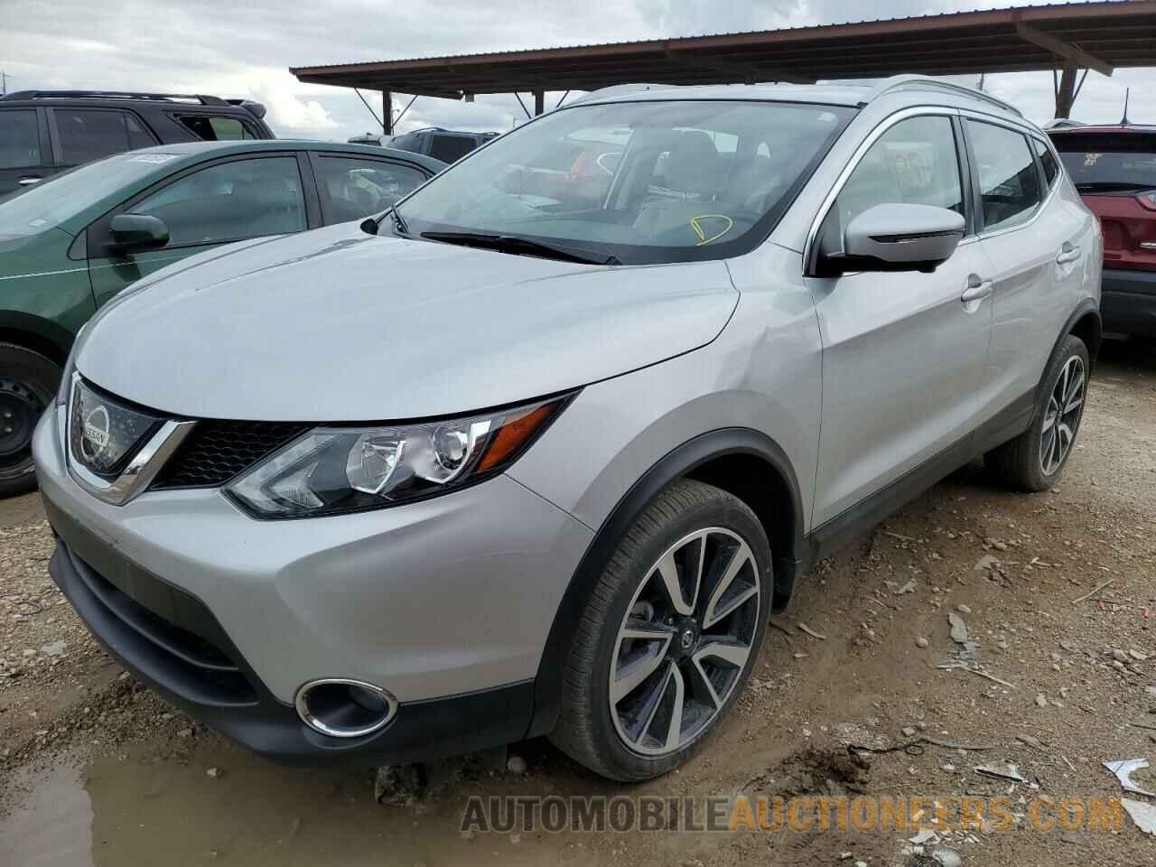 JN1BJ1CP8JW188708 NISSAN ROGUE 2018