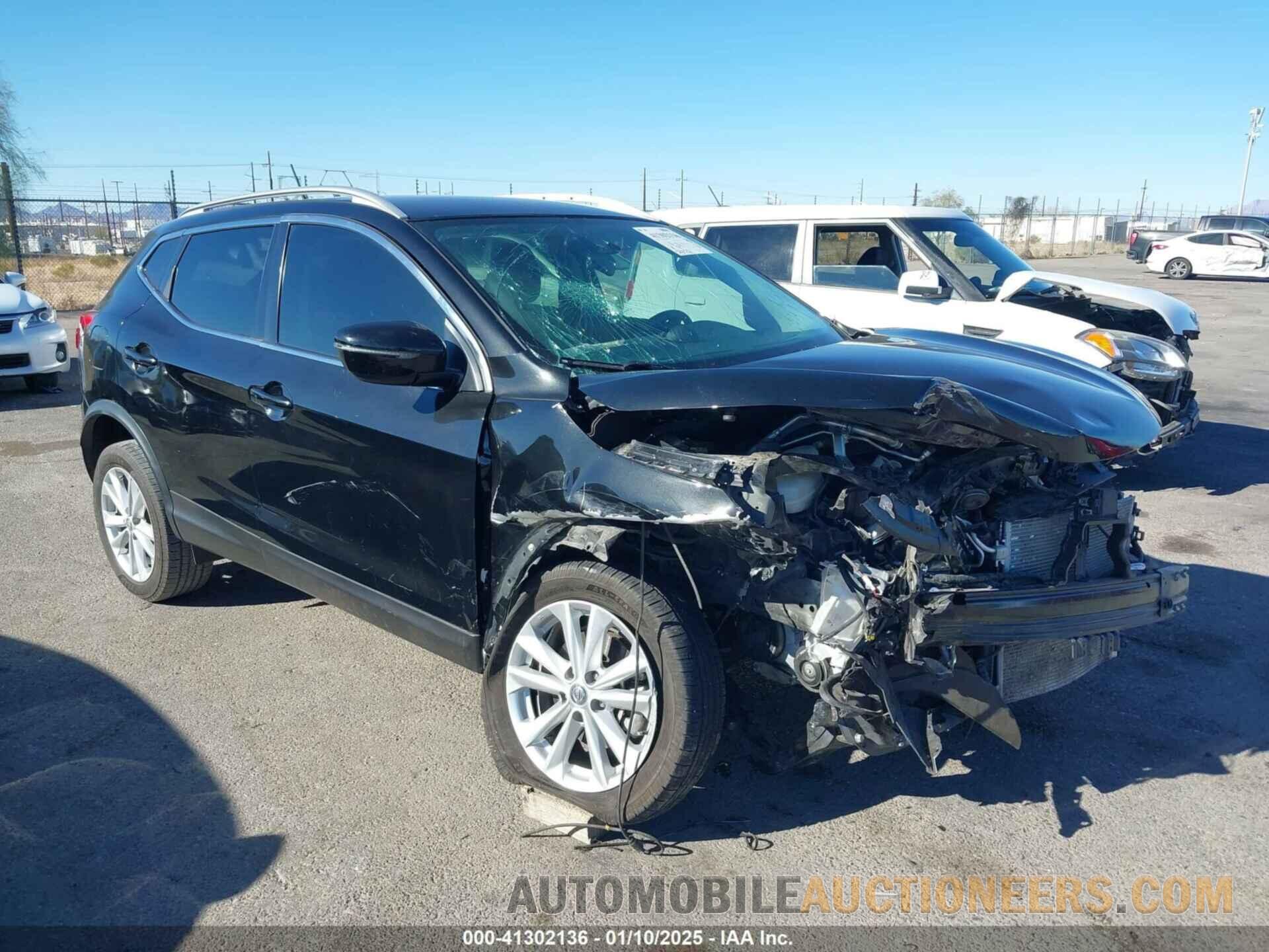 JN1BJ1CP8JW188935 NISSAN ROGUE SPORT 2018