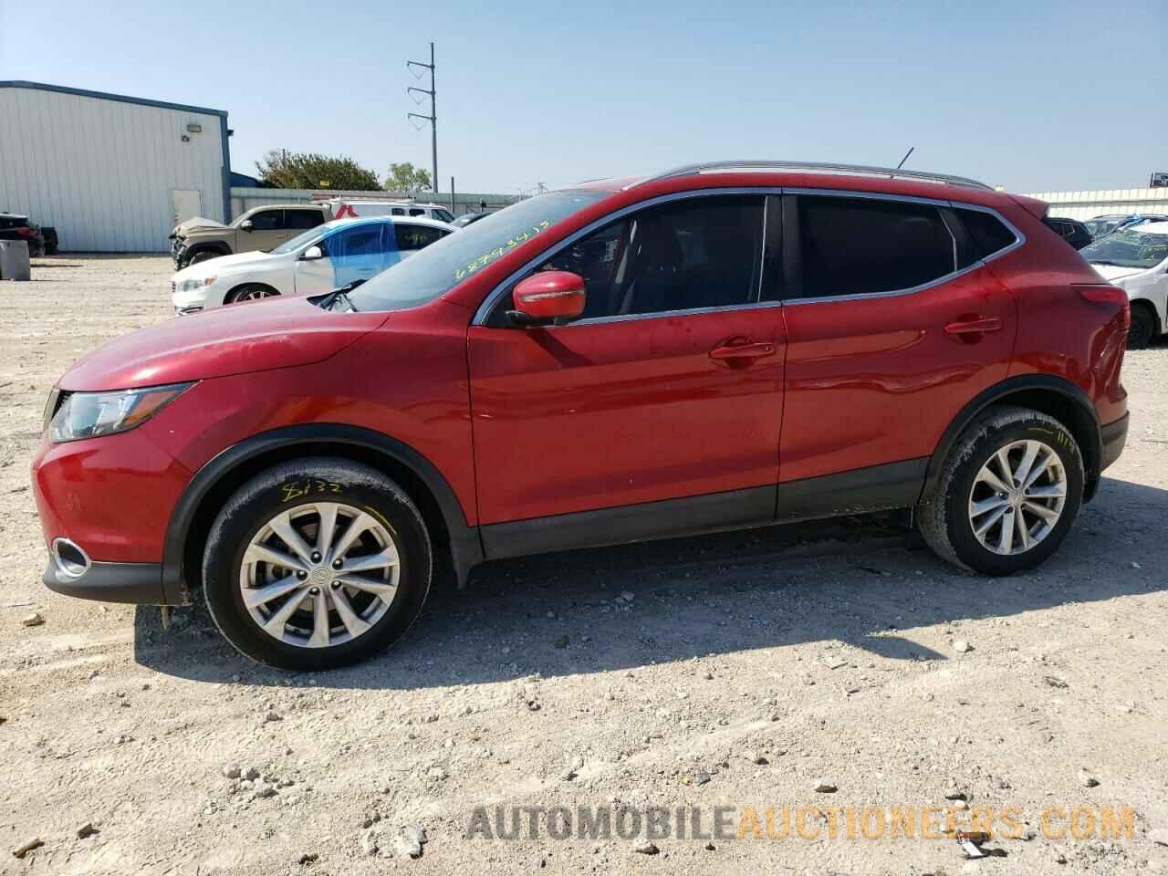 JN1BJ1CP8JW196484 NISSAN ROGUE 2018