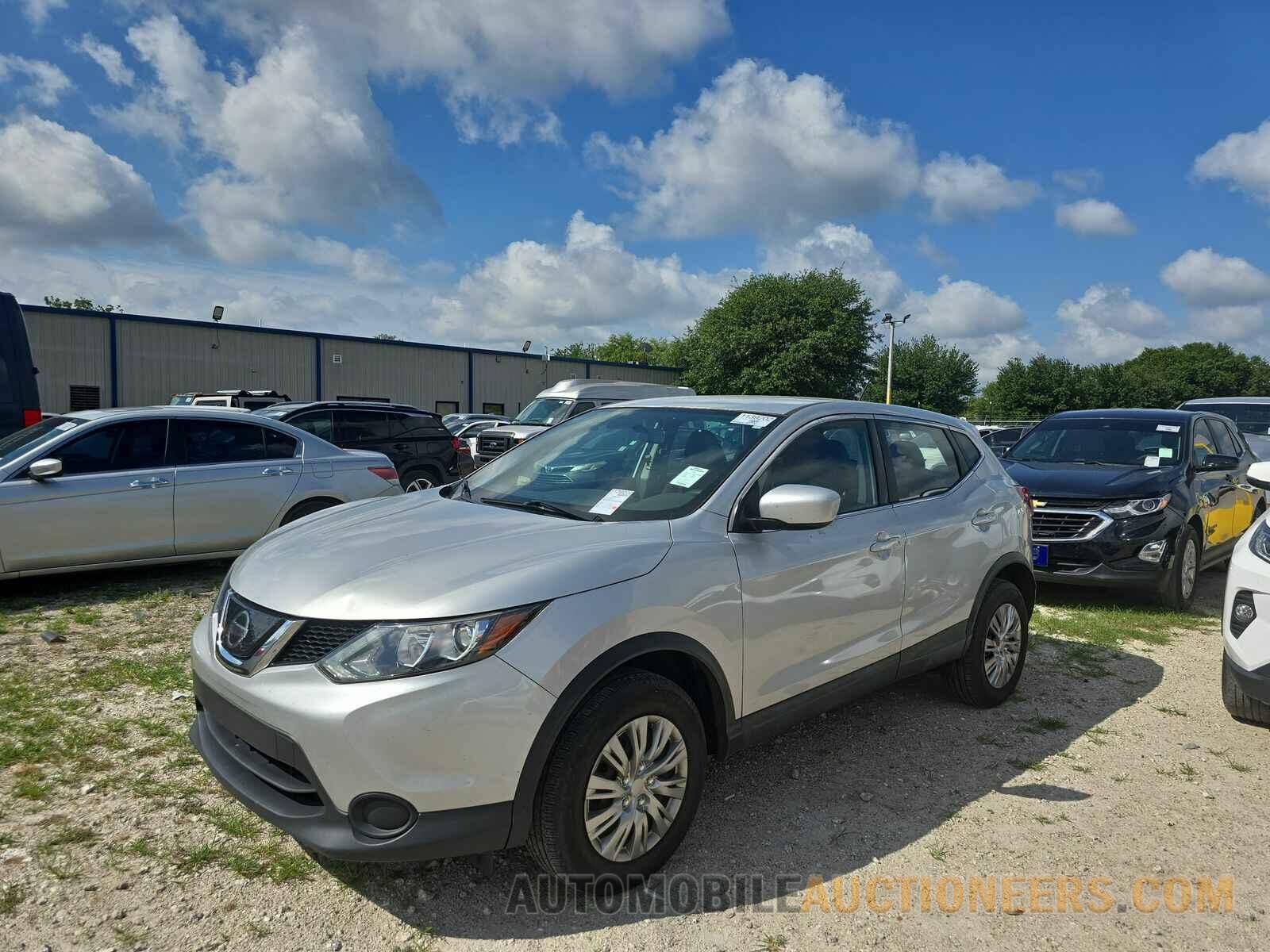 JN1BJ1CP8KW230926 Nissan Rogue Sport 2019