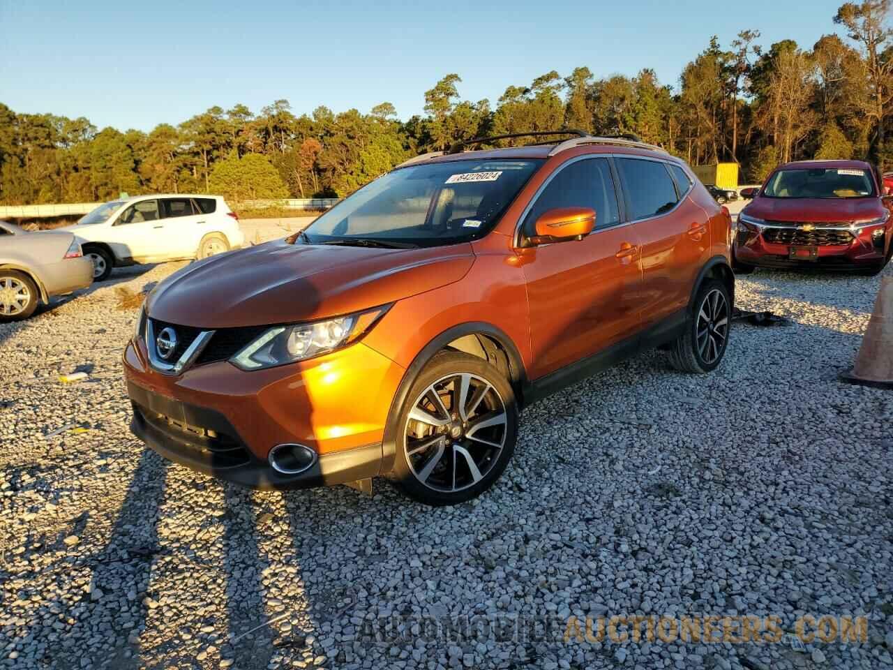 JN1BJ1CP9HW015631 NISSAN ROGUE 2017