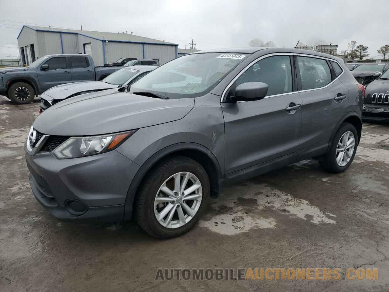 JN1BJ1CP9HW026922 NISSAN ROGUE 2017