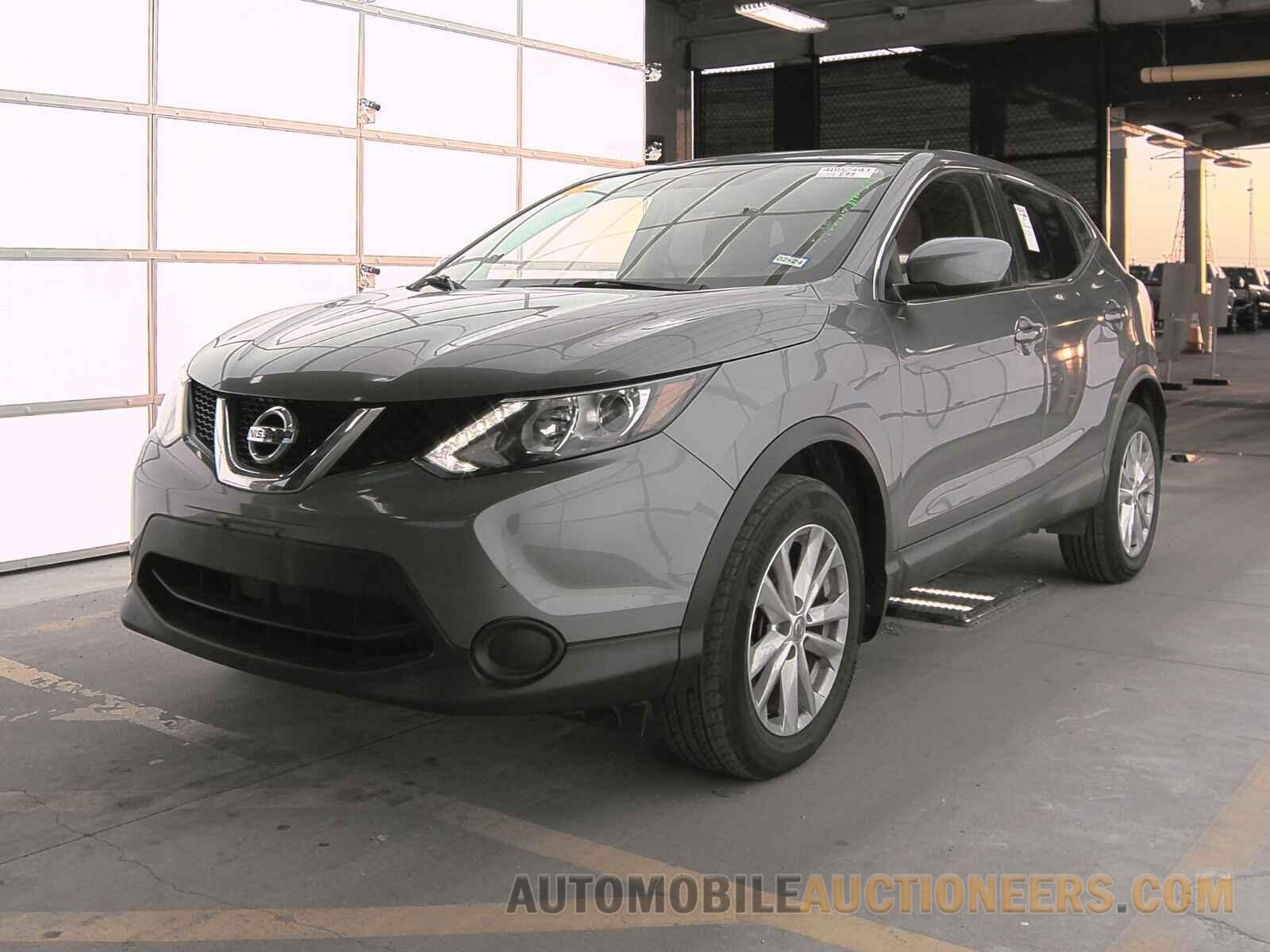 JN1BJ1CP9HW030212 Nissan Rogue Sport 2017