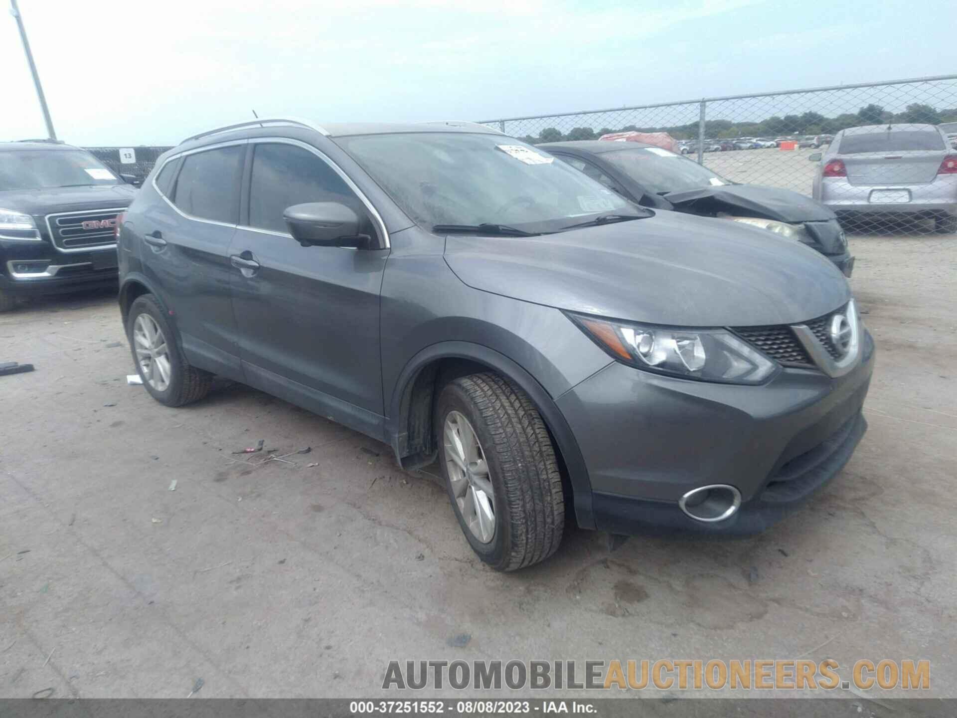 JN1BJ1CP9JW102855 NISSAN ROGUE SPORT 2018